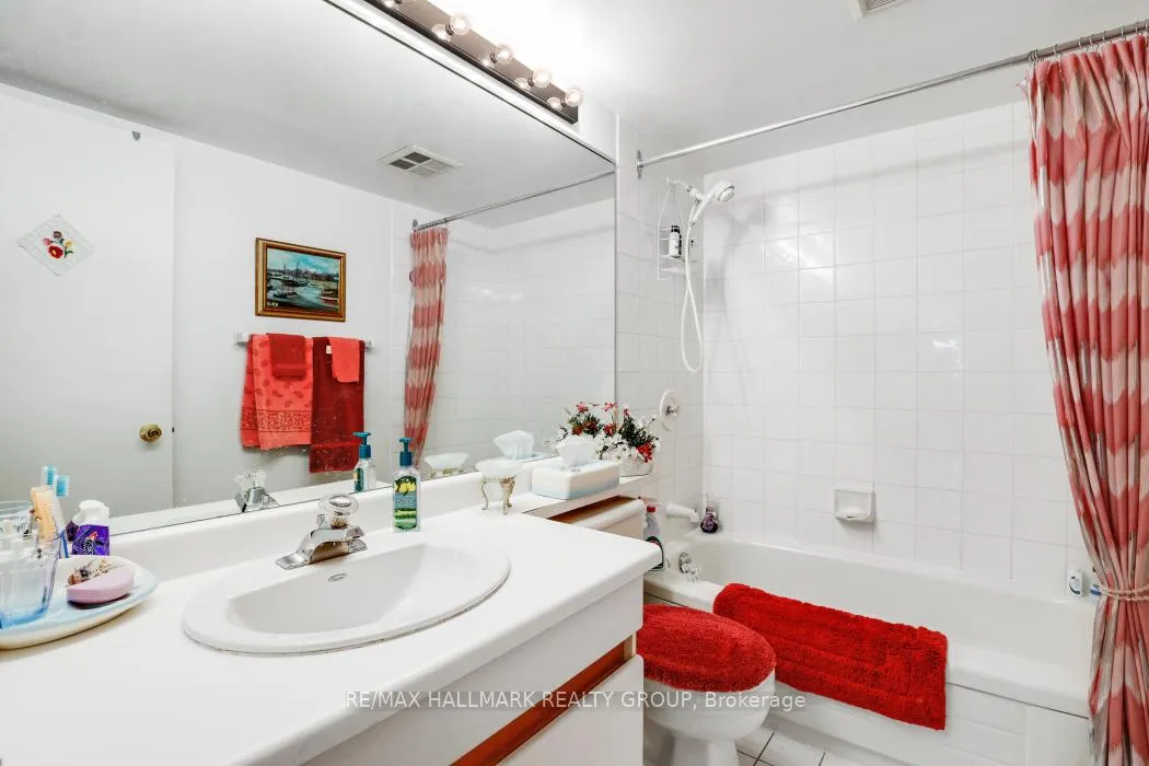 Photo 32 of Unit 207, 545 St Laurent Boulevard, Ottawa, Viscount Alexander Park — HOMEH
