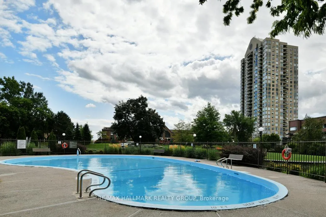 Photo 41 of Unit 207, 545 St Laurent Boulevard, Ottawa, Viscount Alexander Park — HOMEH