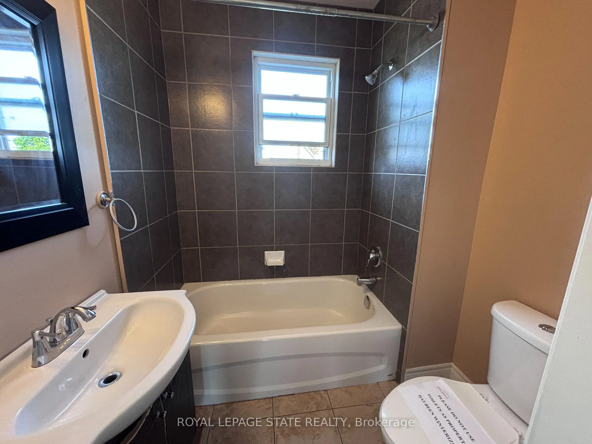 Photo 13 of 109 Belview Avenue, Hamilton, Crown Point — HOMEH