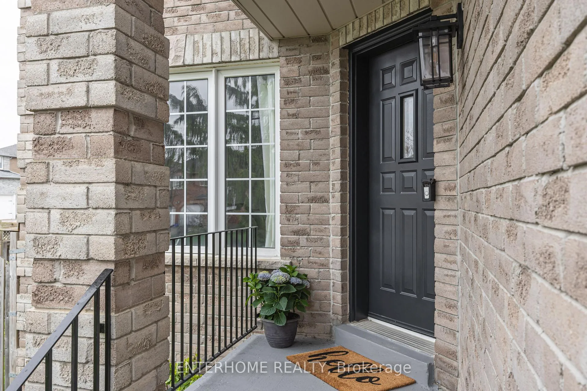 Photo 2 of 127 Birchwood Drive, Barrie, East Bayfield — HOMEH
