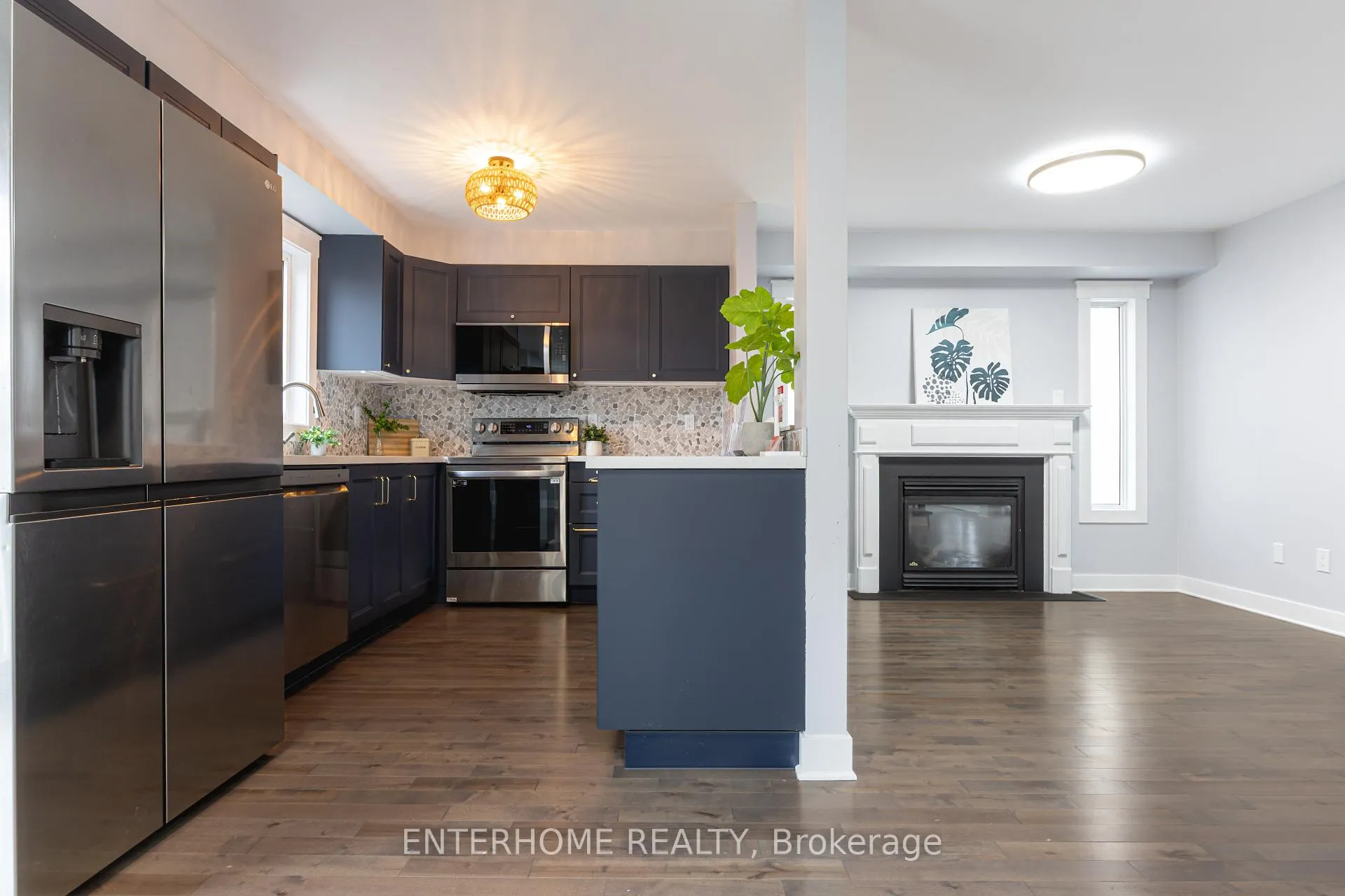 Photo 5 of 127 Birchwood Drive, Barrie, East Bayfield — HOMEH