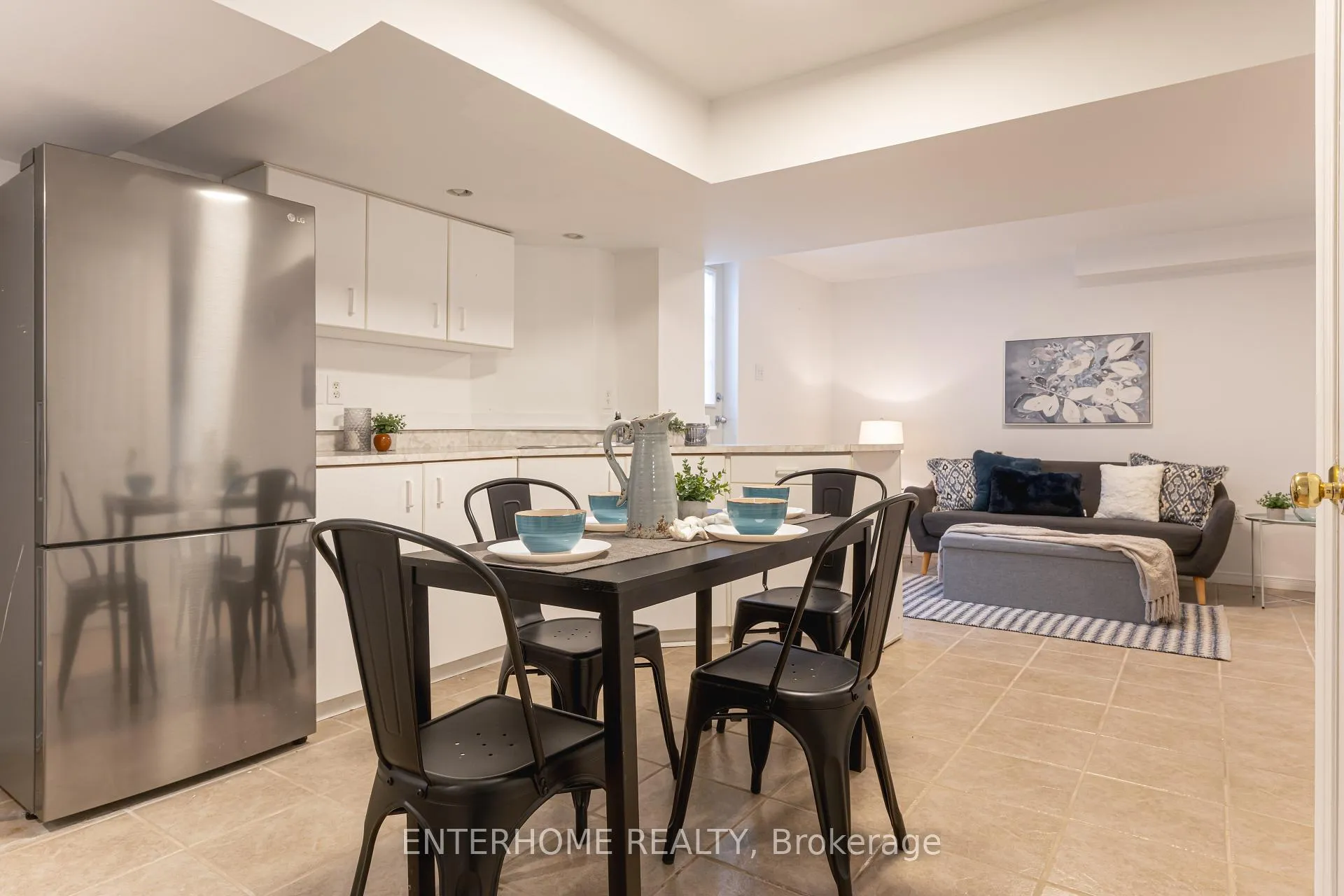 Photo 22 of 127 Birchwood Drive, Barrie, East Bayfield — HOMEH