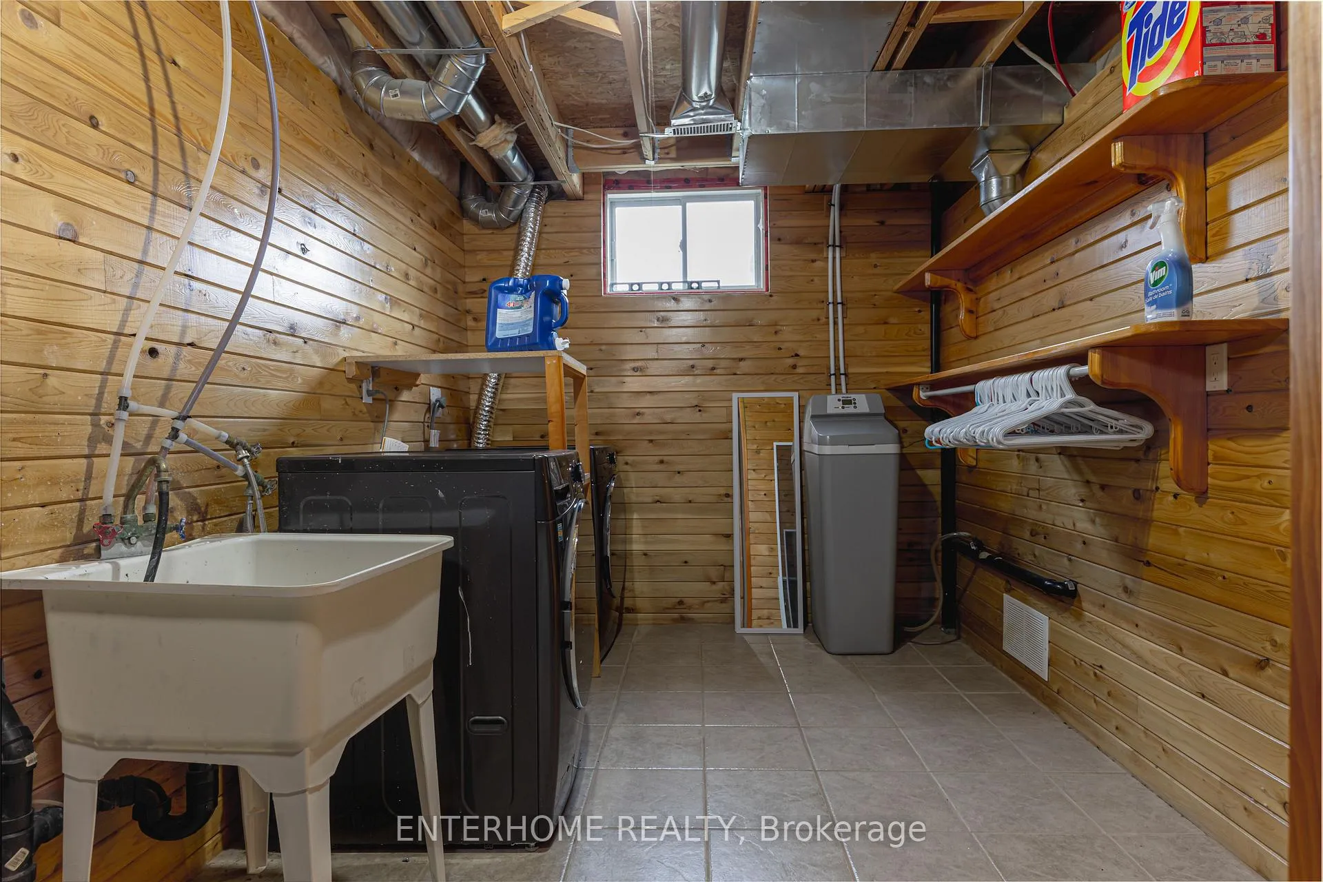 Photo 23 of 127 Birchwood Drive, Barrie, East Bayfield — HOMEH