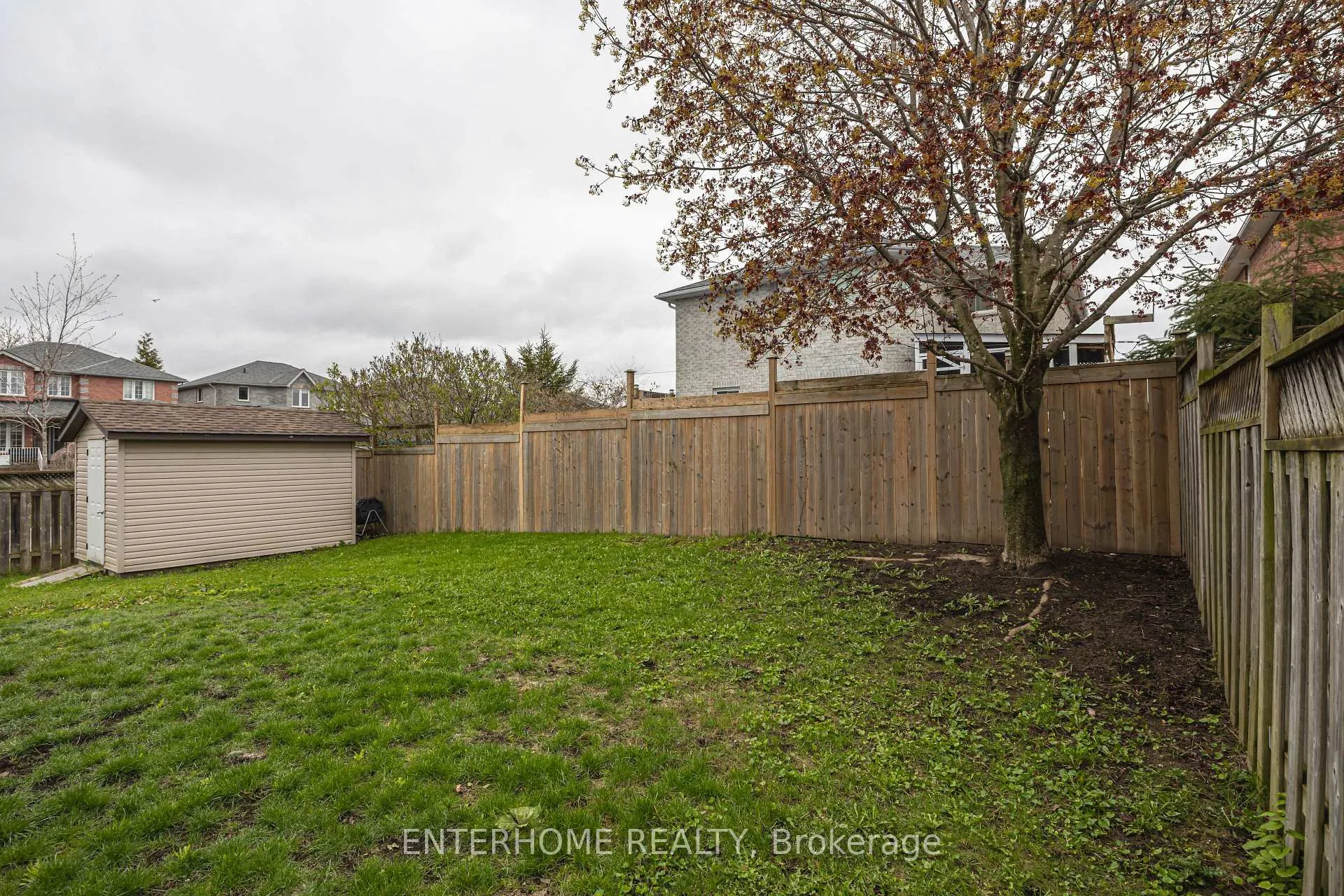 Photo 26 of 127 Birchwood Drive, Barrie, East Bayfield — HOMEH