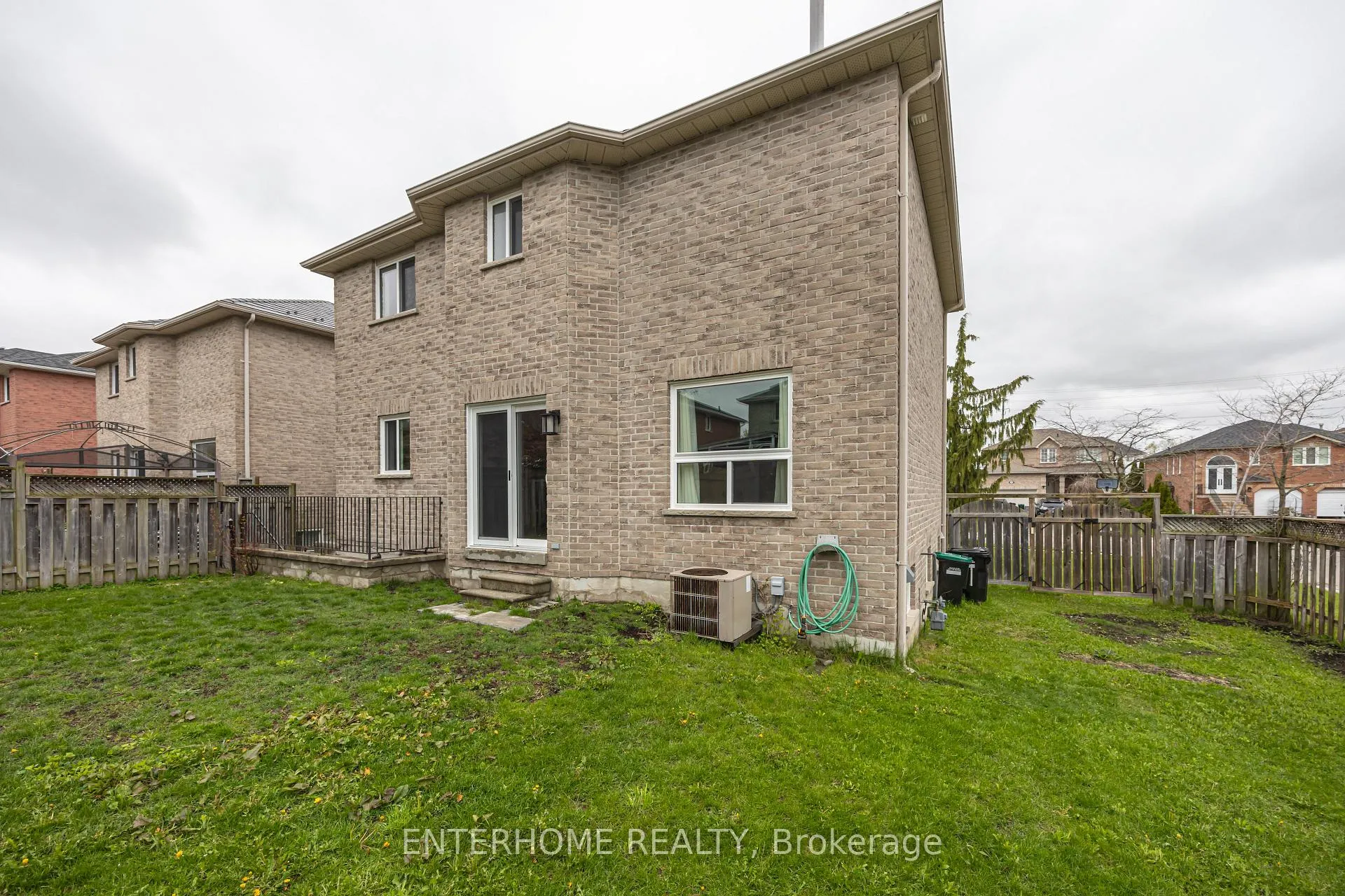 Photo 33 of 127 Birchwood Drive, Barrie, East Bayfield — HOMEH