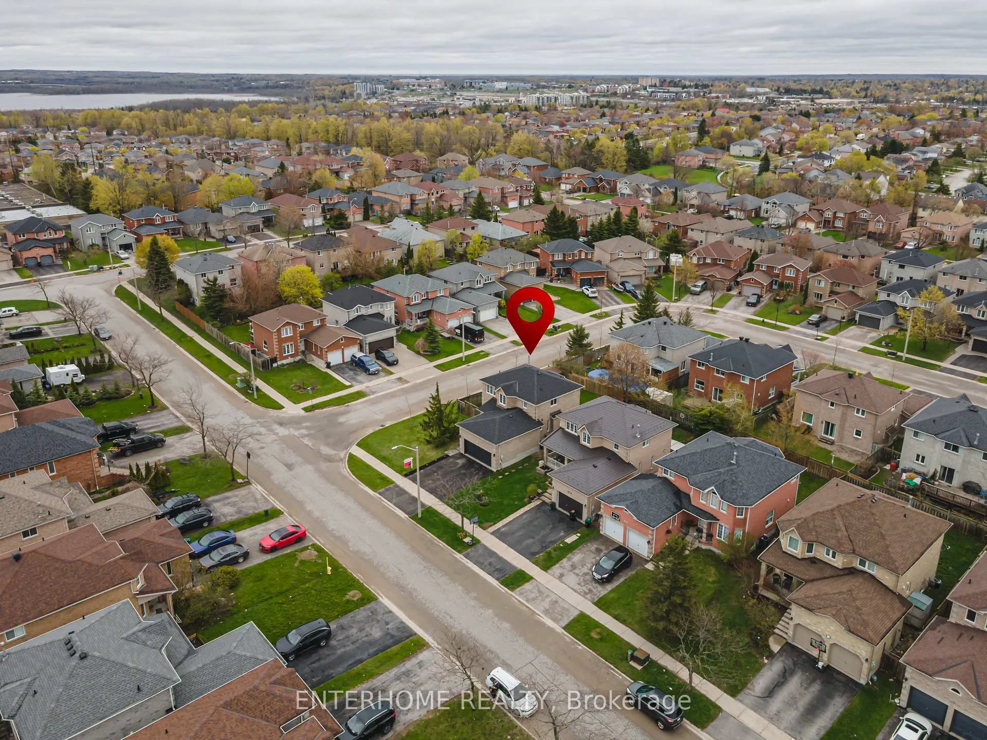 Photo 35 of 127 Birchwood Drive, Barrie, East Bayfield — HOMEH
