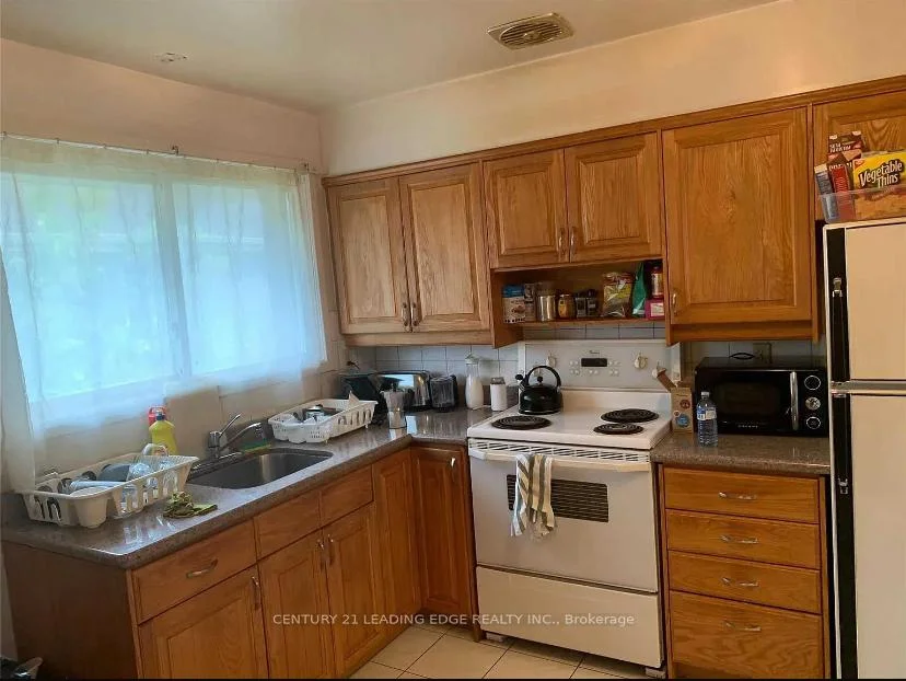 Photo 4 of Unit Main, 62 Lombardy Crescent, Scarborough, Kennedy Park — HOMEH