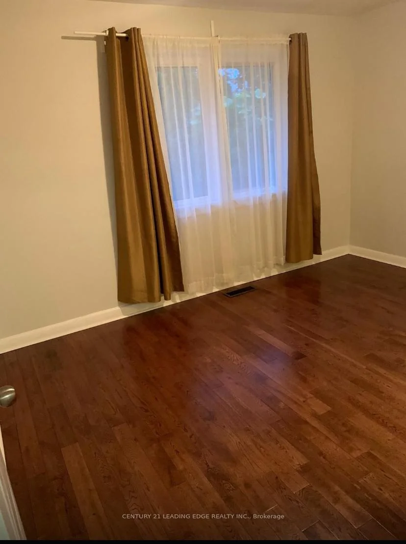 Photo 7 of Unit Main, 62 Lombardy Crescent, Scarborough, Kennedy Park — HOMEH