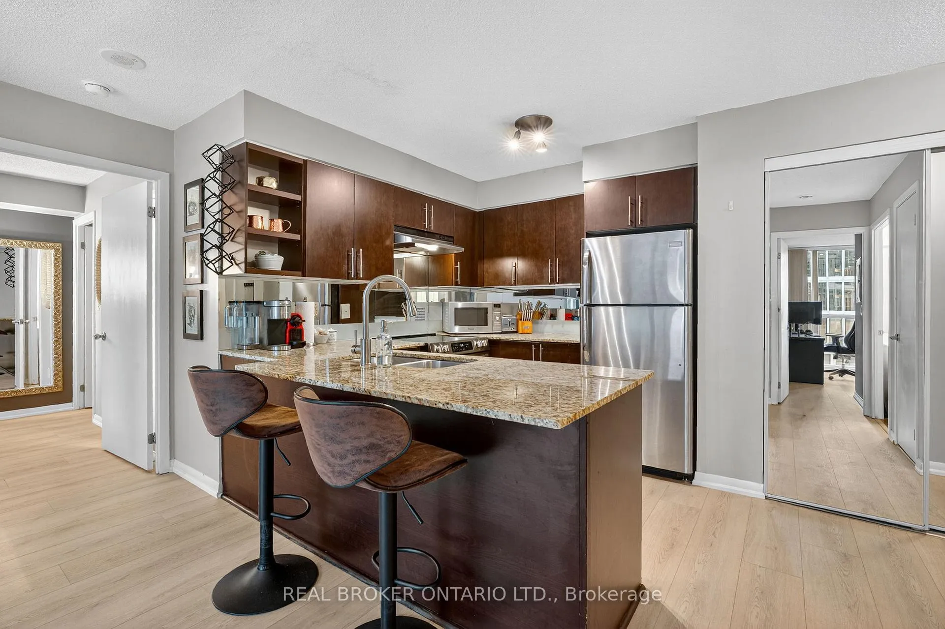 Photo 5 of Unit 409, 96 St Patrick Street, Toronto, Kensington-Chinatown — HOMEH