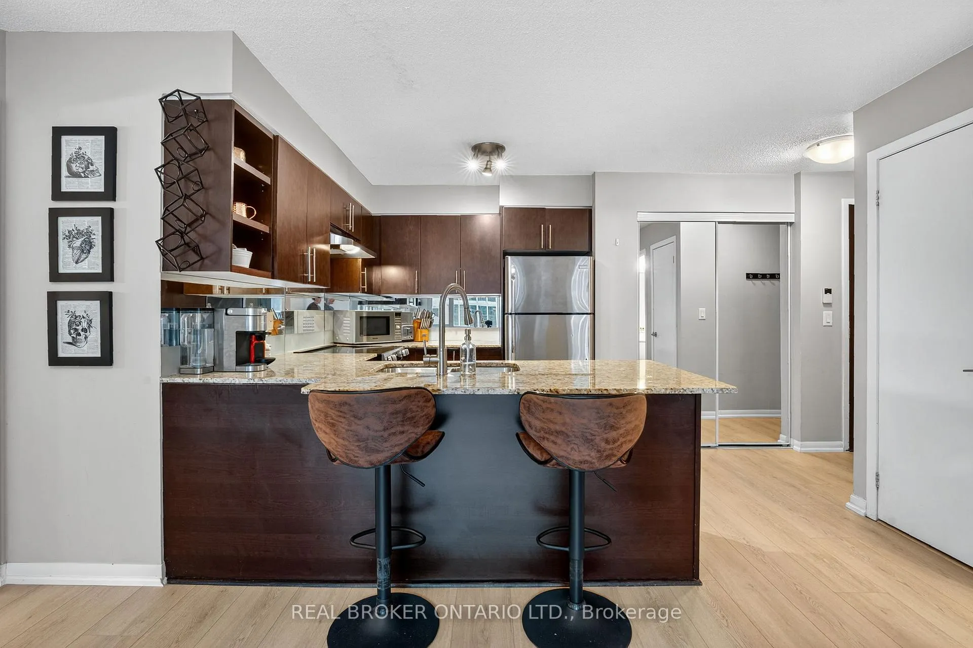 Photo 6 of Unit 409, 96 St Patrick Street, Toronto, Kensington-Chinatown — HOMEH