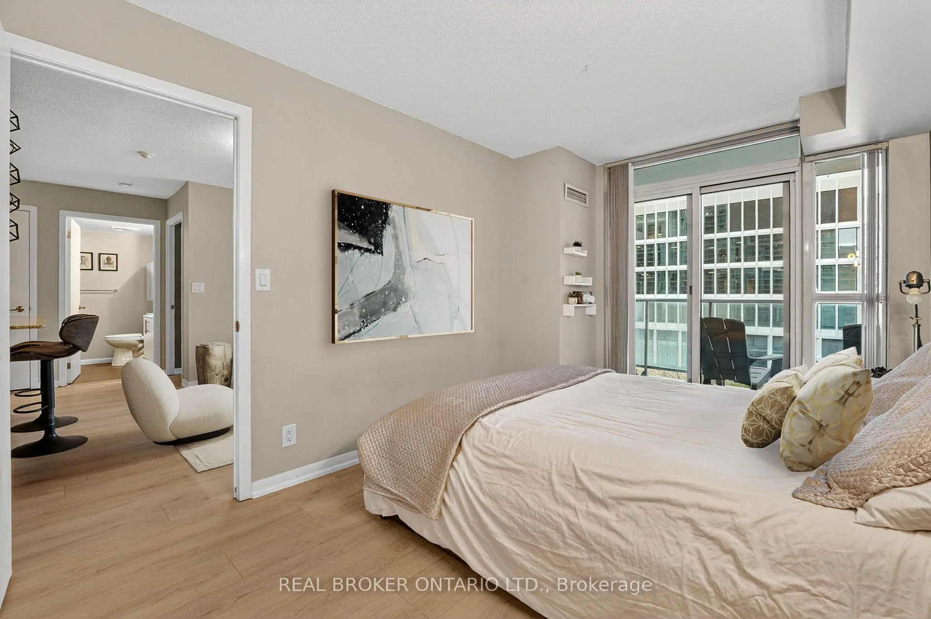 Photo 12 of Unit 409, 96 St Patrick Street, Toronto, Kensington-Chinatown — HOMEH