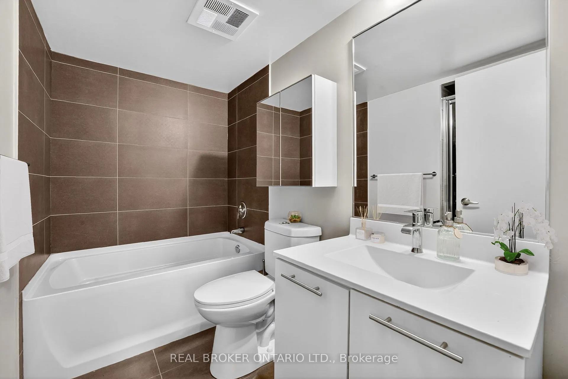 Photo 18 of Unit 409, 96 St Patrick Street, Toronto, Kensington-Chinatown — HOMEH