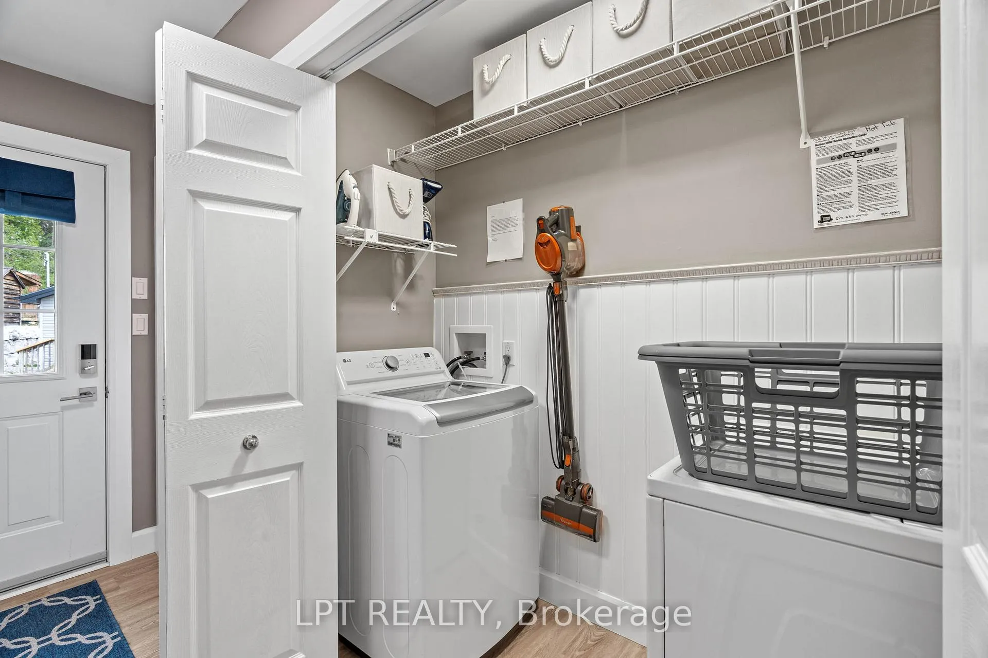 Photo 13 of 7652 Riverside Drive, Lambton Shores, Port Franks — HOMEH