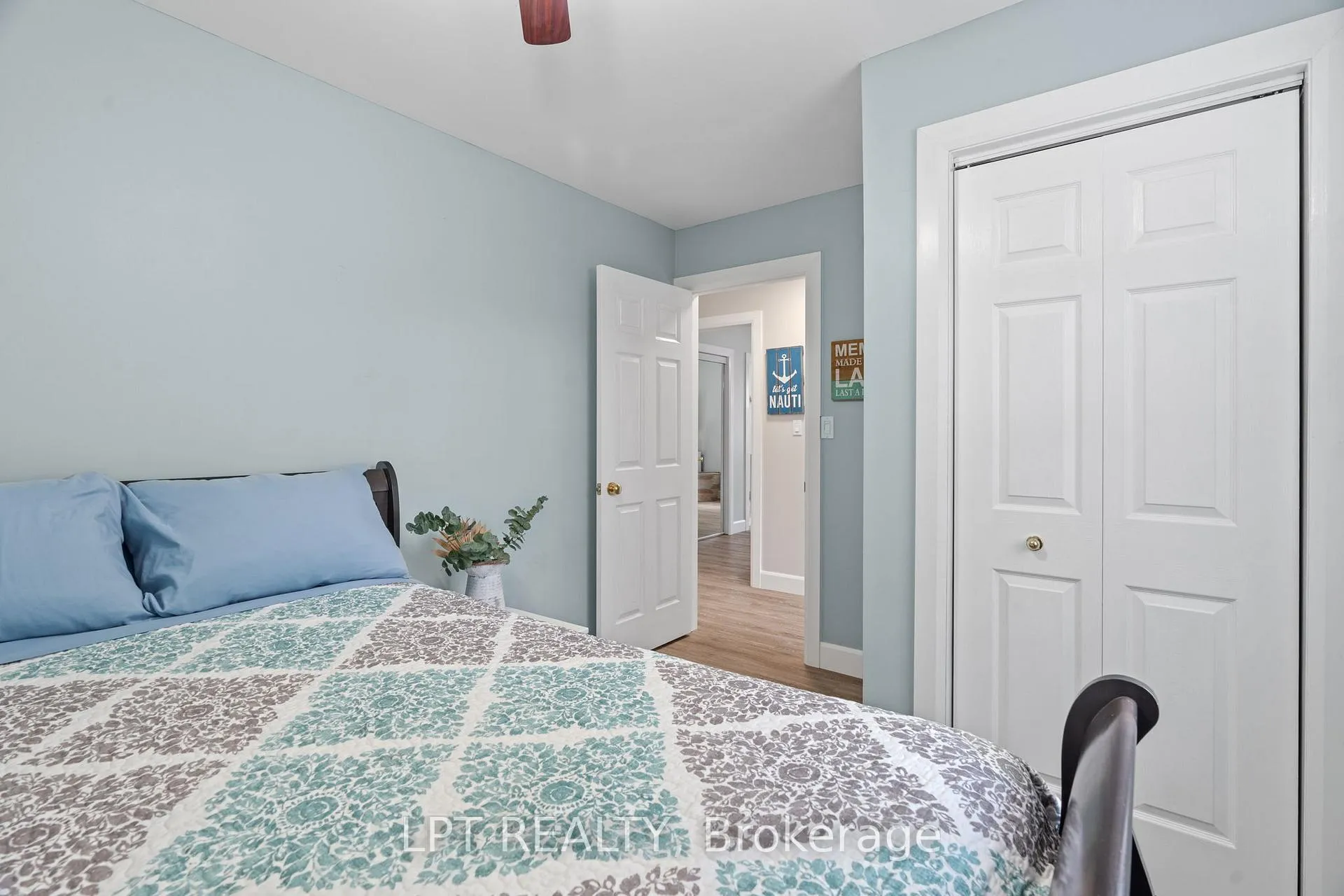 Photo 16 of 7652 Riverside Drive, Lambton Shores, Port Franks — HOMEH