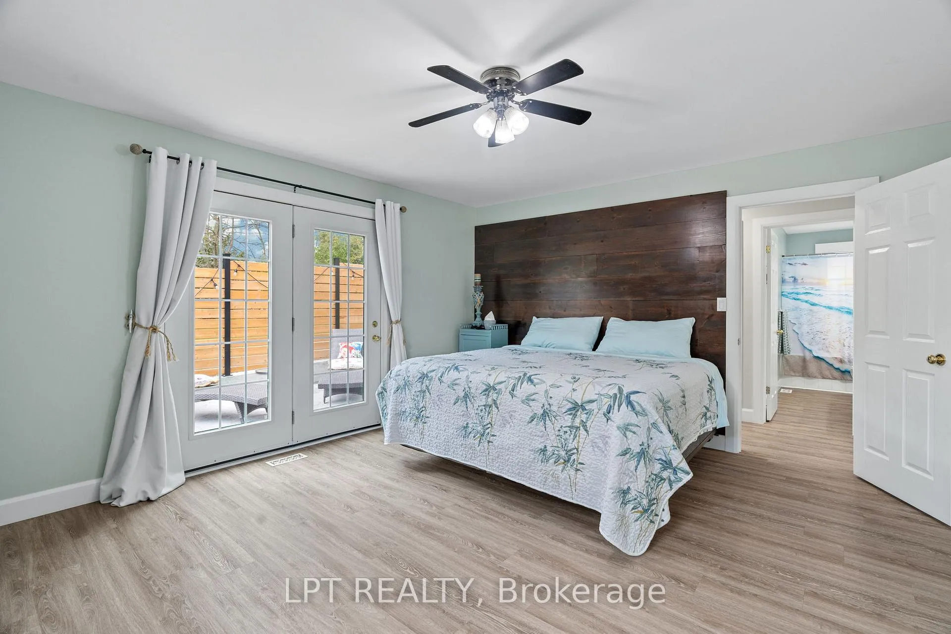Photo 18 of 7652 Riverside Drive, Lambton Shores, Port Franks — HOMEH