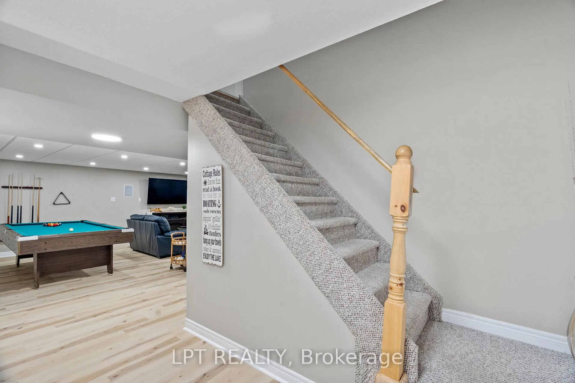 Photo 23 of 7652 Riverside Drive, Lambton Shores, Port Franks — HOMEH