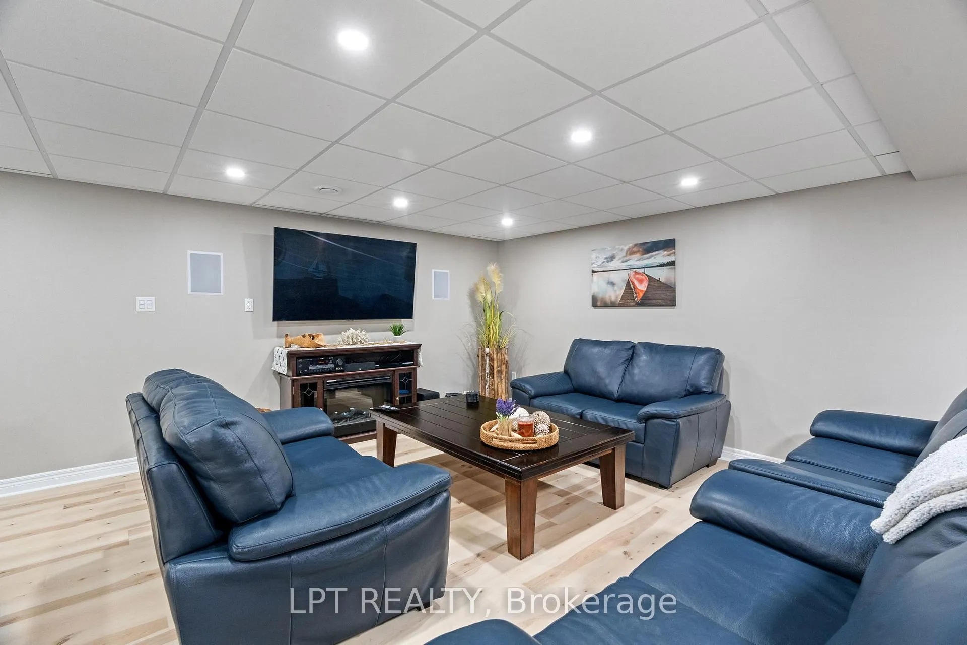 Photo 26 of 7652 Riverside Drive, Lambton Shores, Port Franks — HOMEH