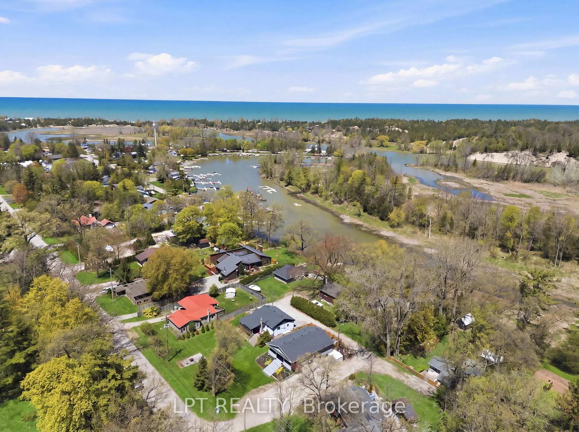 Photo 34 of 7652 Riverside Drive, Lambton Shores, Port Franks — HOMEH