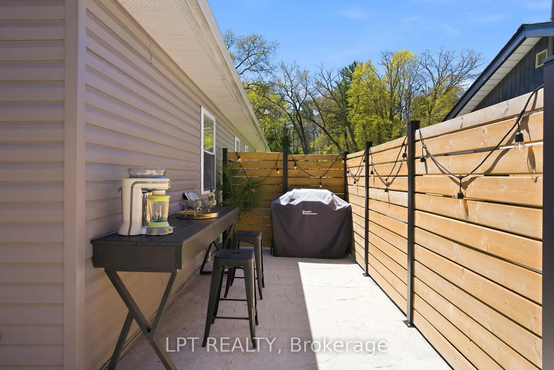 Photo 41 of 7652 Riverside Drive, Lambton Shores, Port Franks — HOMEH