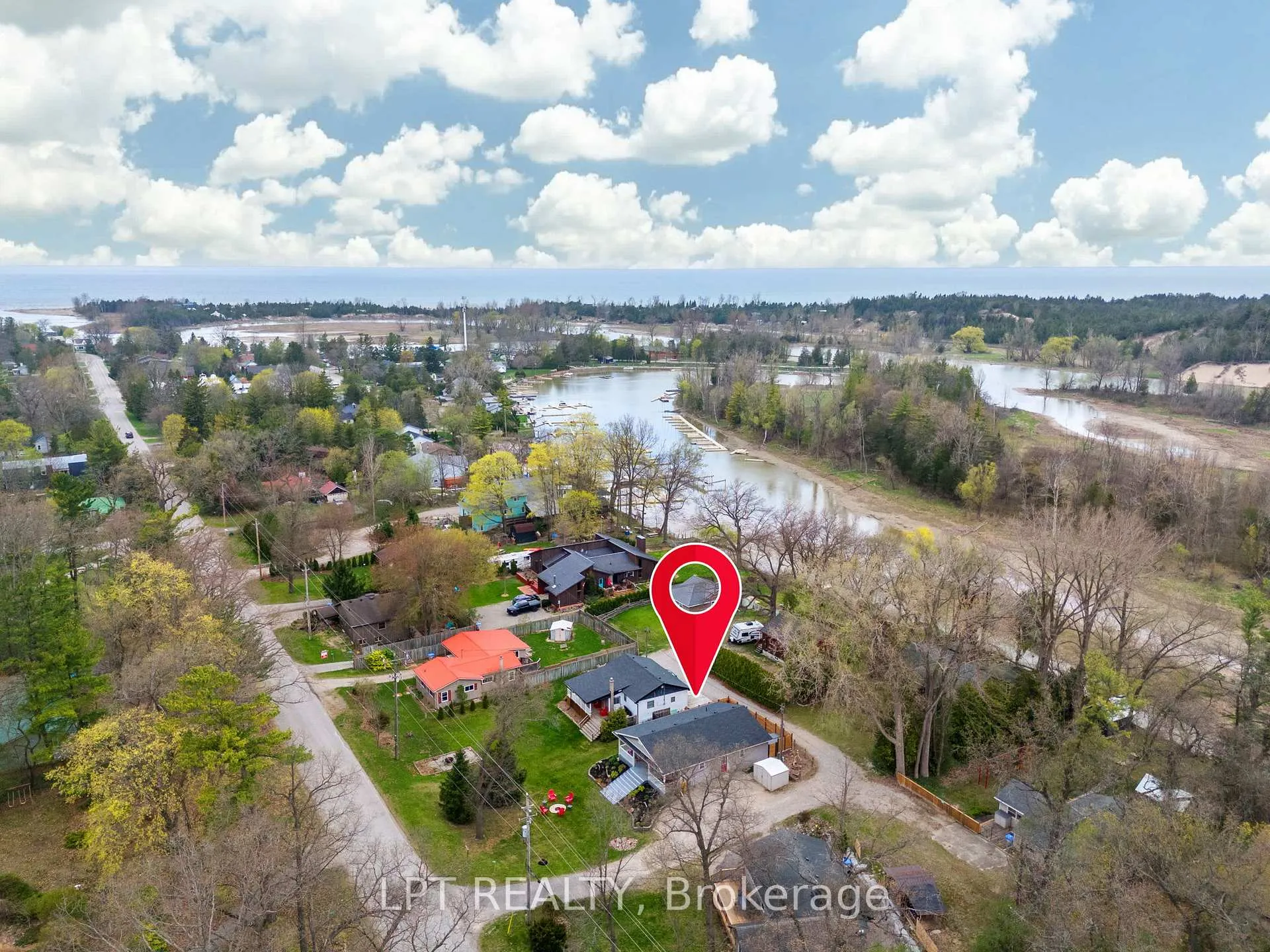 Photo 43 of 7652 Riverside Drive, Lambton Shores, Port Franks — HOMEH