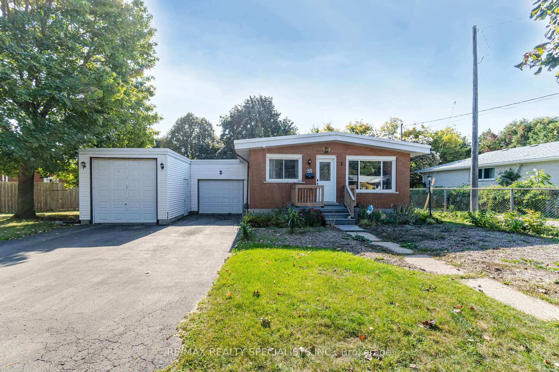 Photo 1 of 22 Balmoral Drive, Guelph, Riverside Park — HOMEH