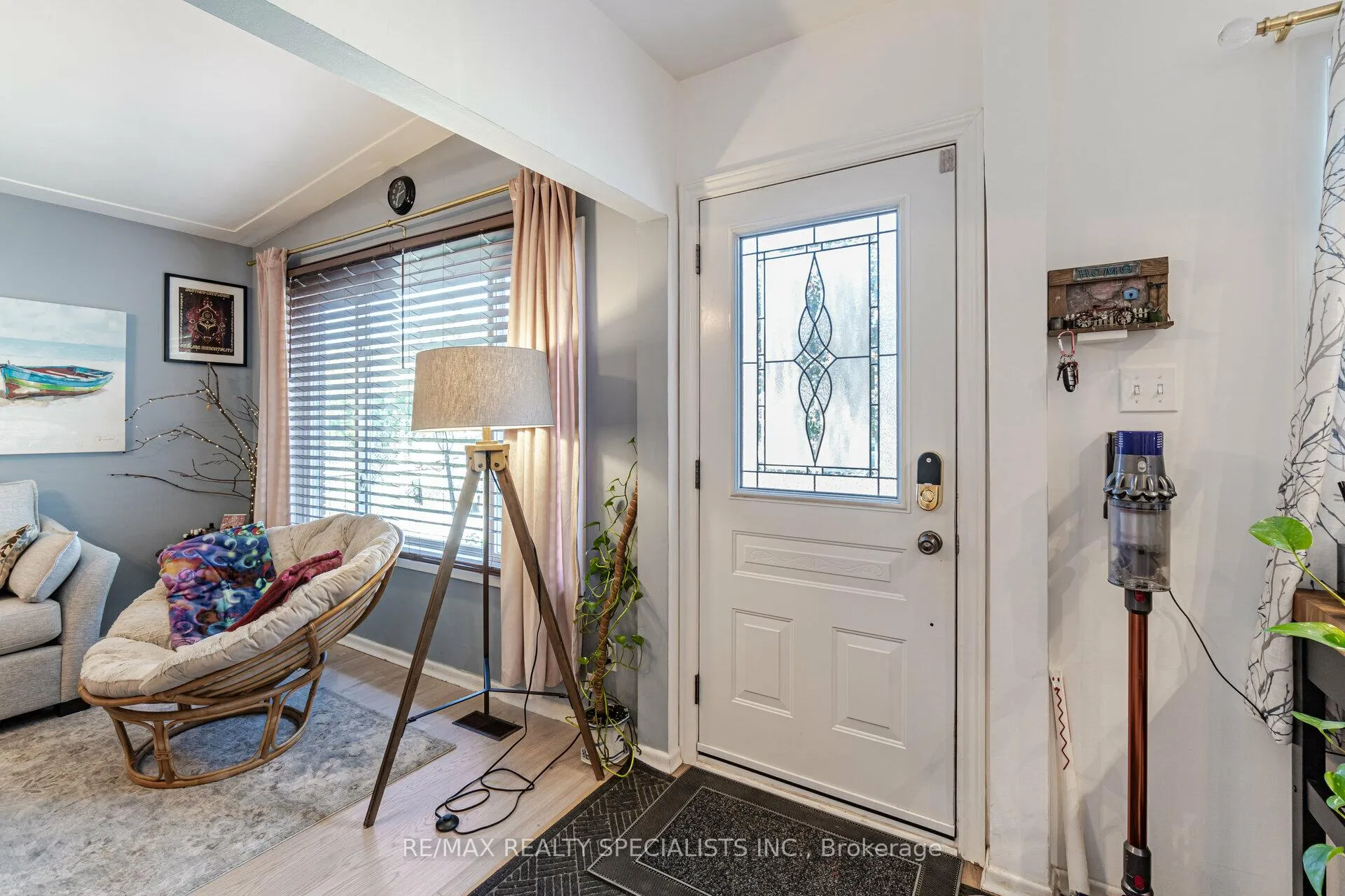 Photo 5 of 22 Balmoral Drive, Guelph, Riverside Park — HOMEH