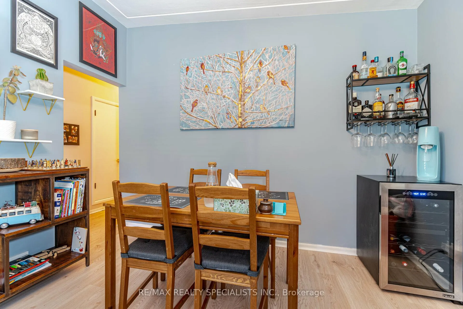Photo 9 of 22 Balmoral Drive, Guelph, Riverside Park — HOMEH