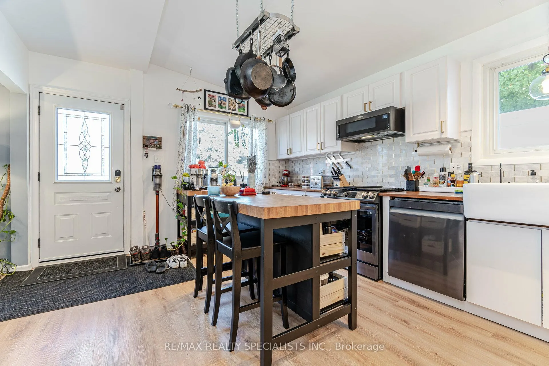 Photo 11 of 22 Balmoral Drive, Guelph, Riverside Park — HOMEH