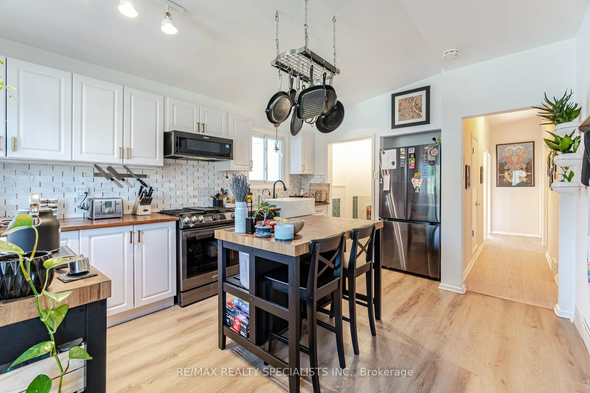 Photo 12 of 22 Balmoral Drive, Guelph, Riverside Park — HOMEH