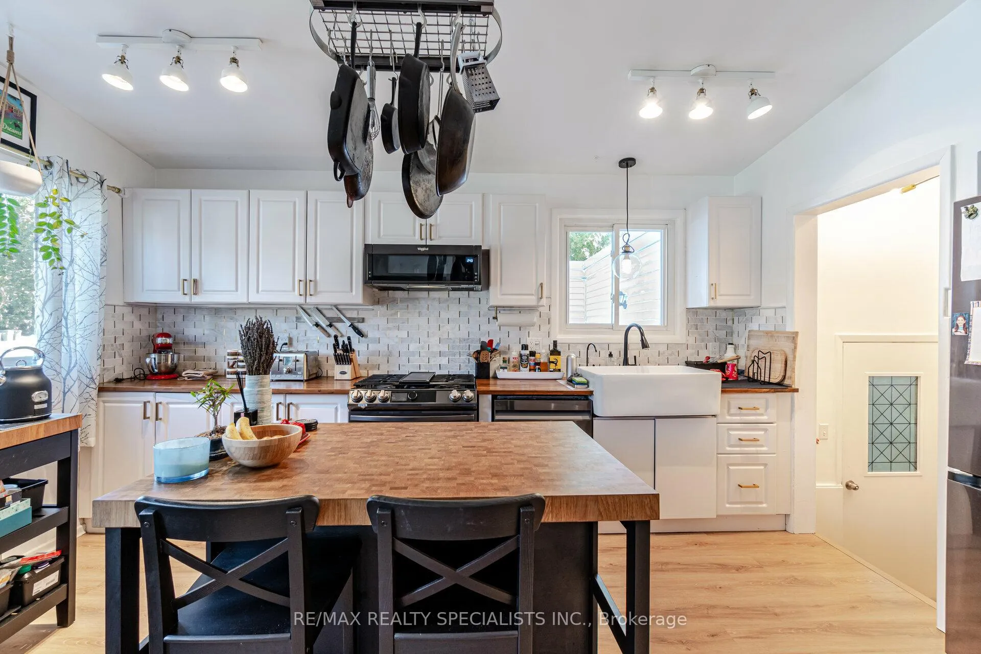 Photo 15 of 22 Balmoral Drive, Guelph, Riverside Park — HOMEH