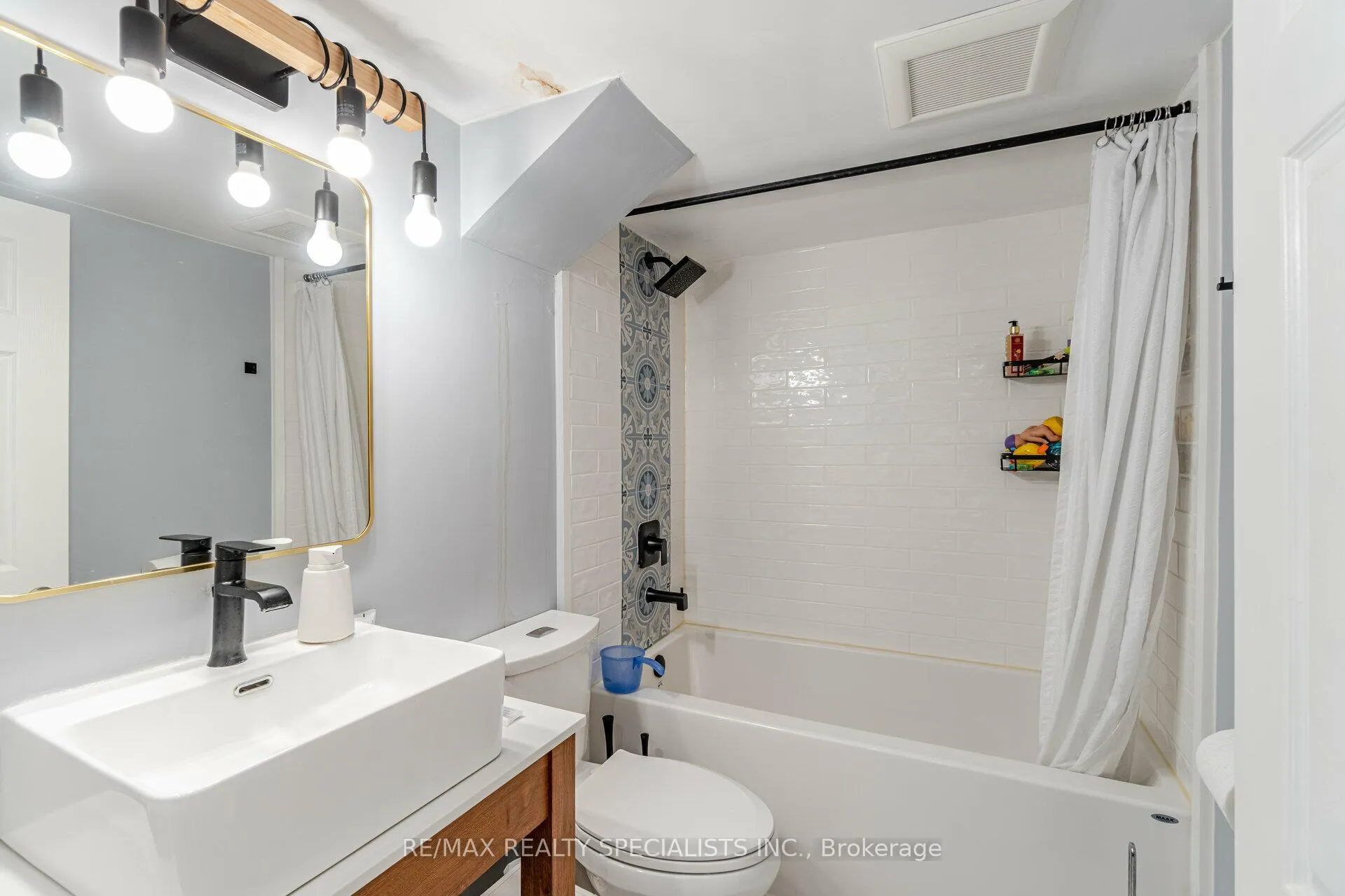 Photo 33 of 22 Balmoral Drive, Guelph, Riverside Park — HOMEH