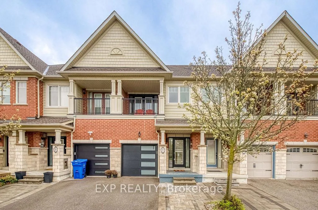 Photo 2 of 7 Northwest Passage, Whitchurch-Stouffville, Stouffville — HOMEH