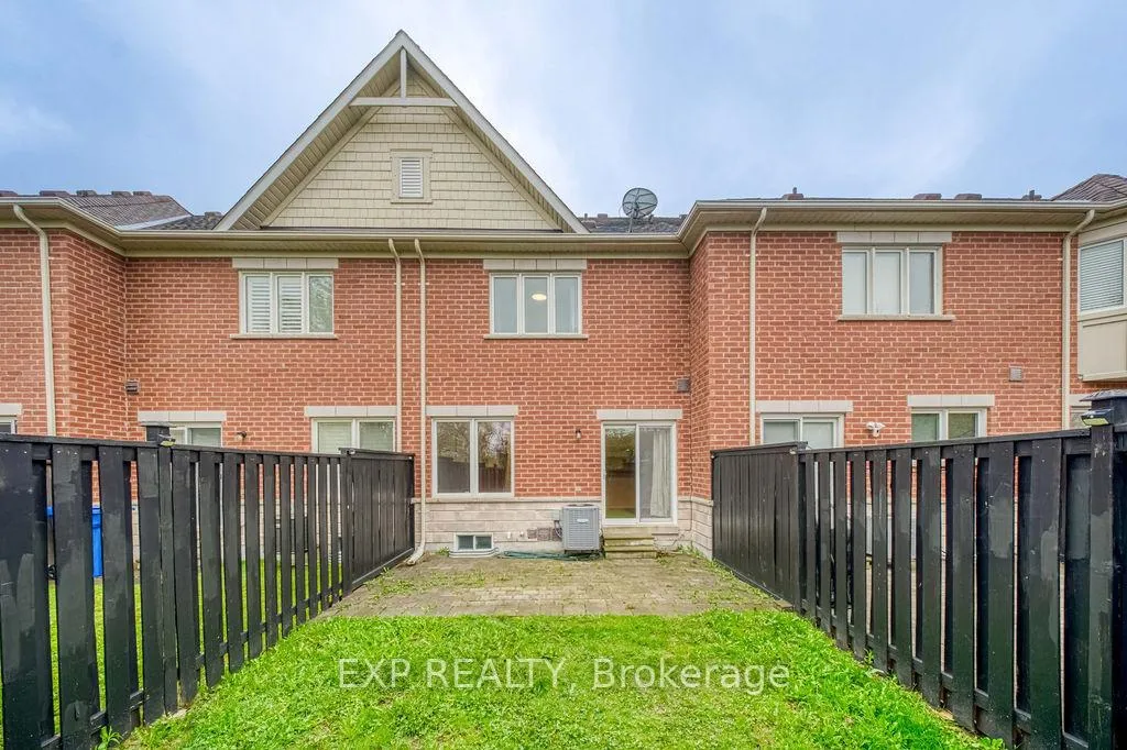 Photo 35 of 7 Northwest Passage, Whitchurch-Stouffville, Stouffville — HOMEH