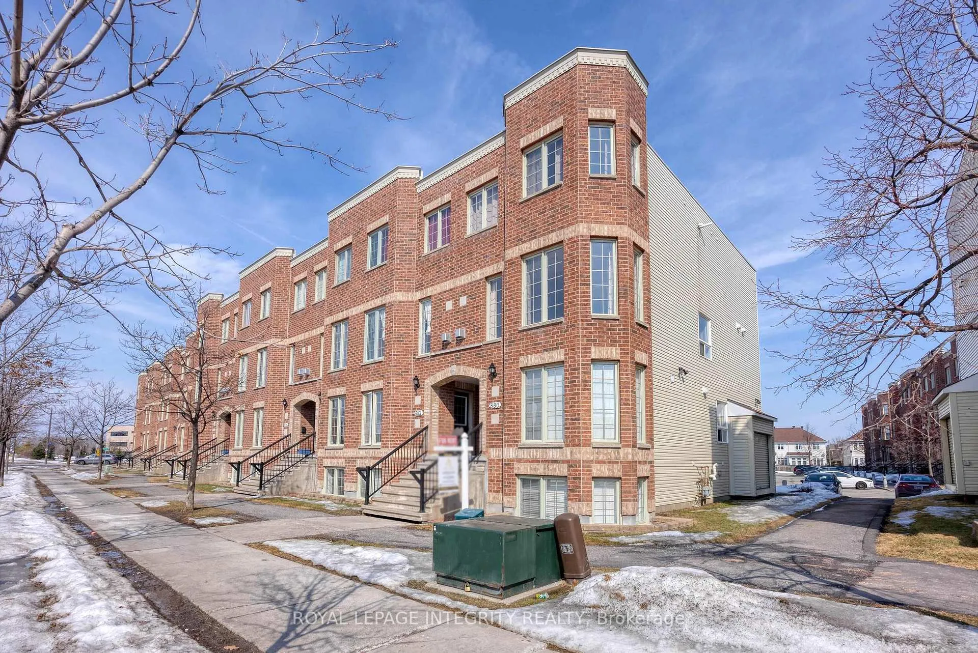 Photo 2 of 888 Longfields Drive, Ottawa, Barrhaven - Longfields — HOMEH