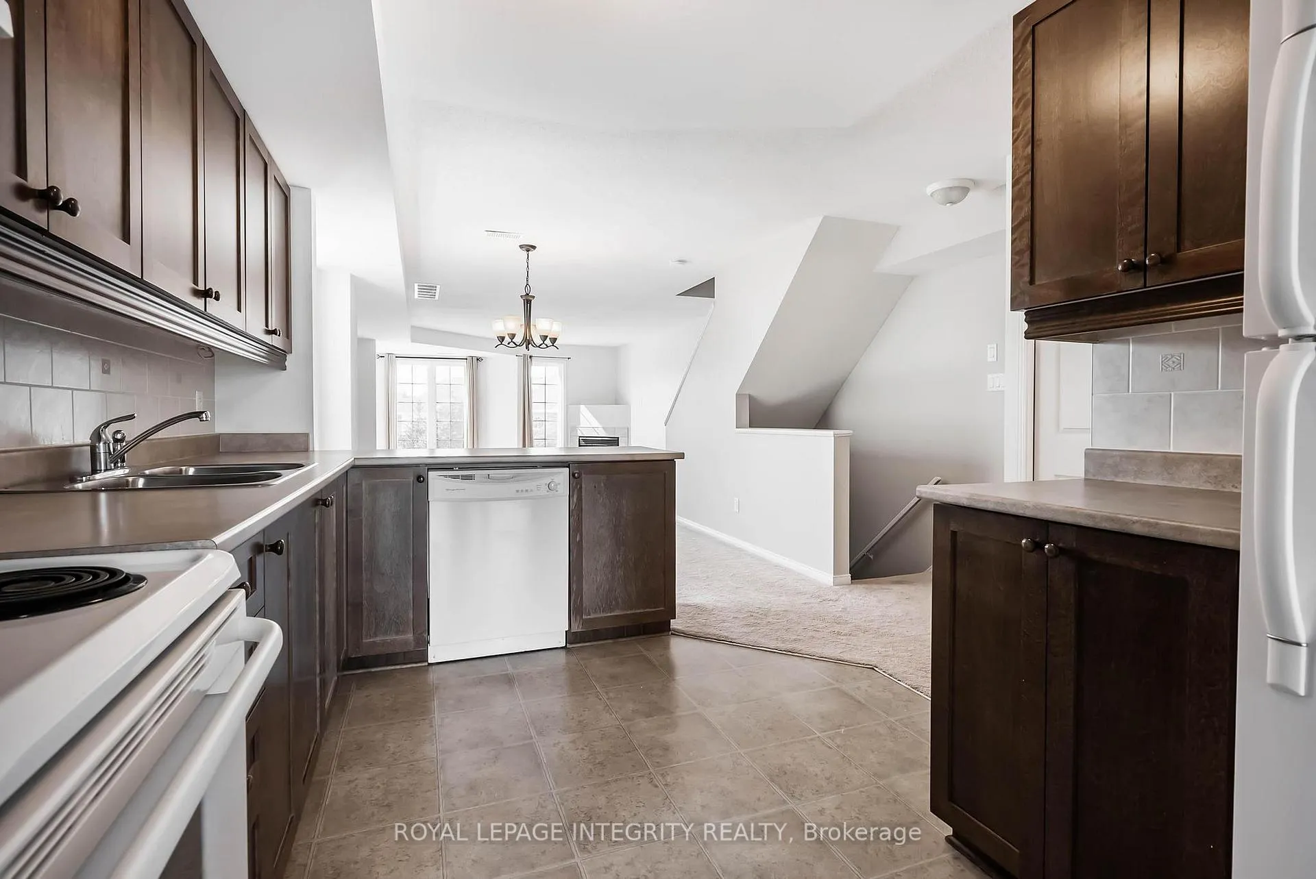 Photo 8 of 888 Longfields Drive, Ottawa, Barrhaven - Longfields — HOMEH