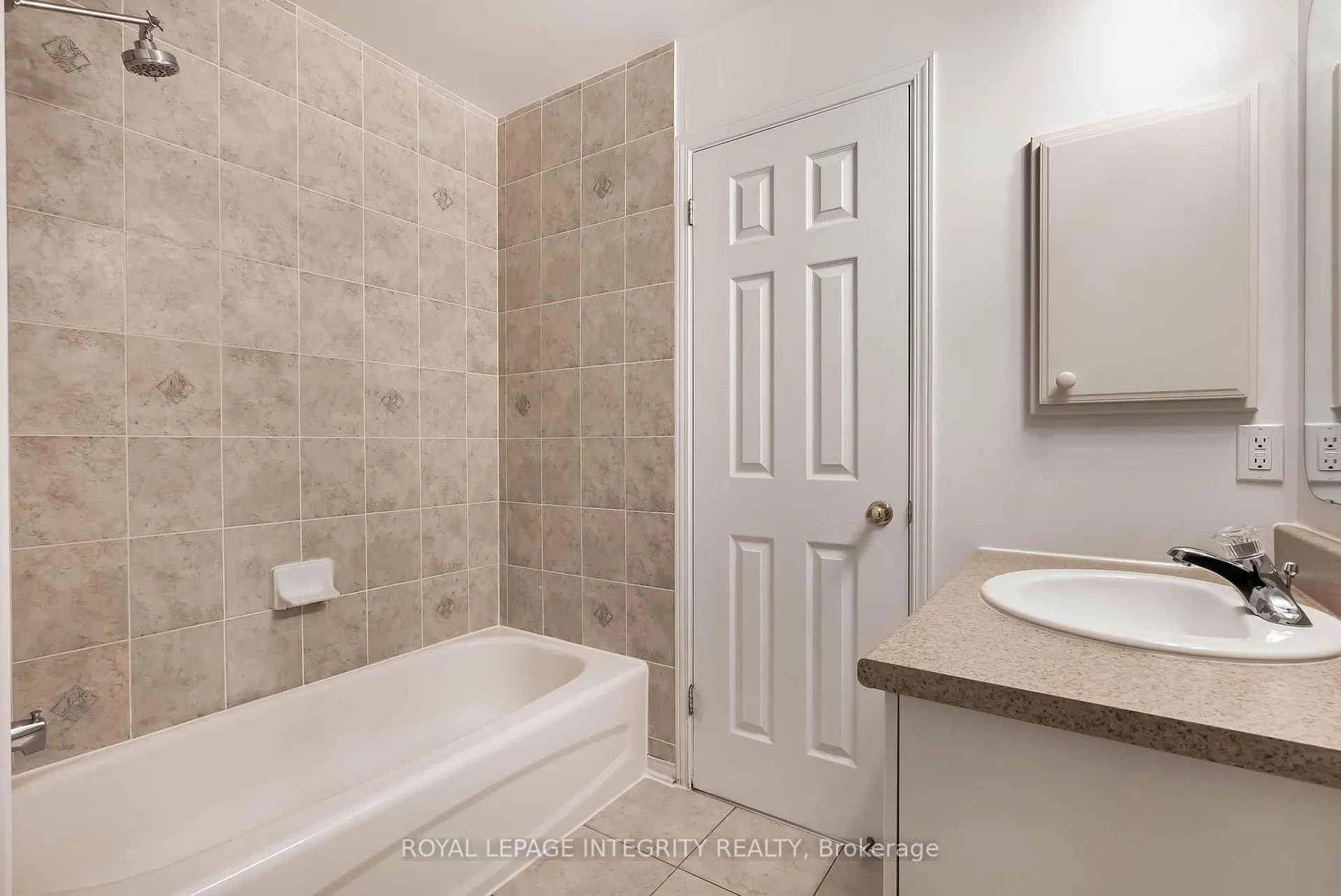 Photo 22 of 888 Longfields Drive, Ottawa, Barrhaven - Longfields — HOMEH