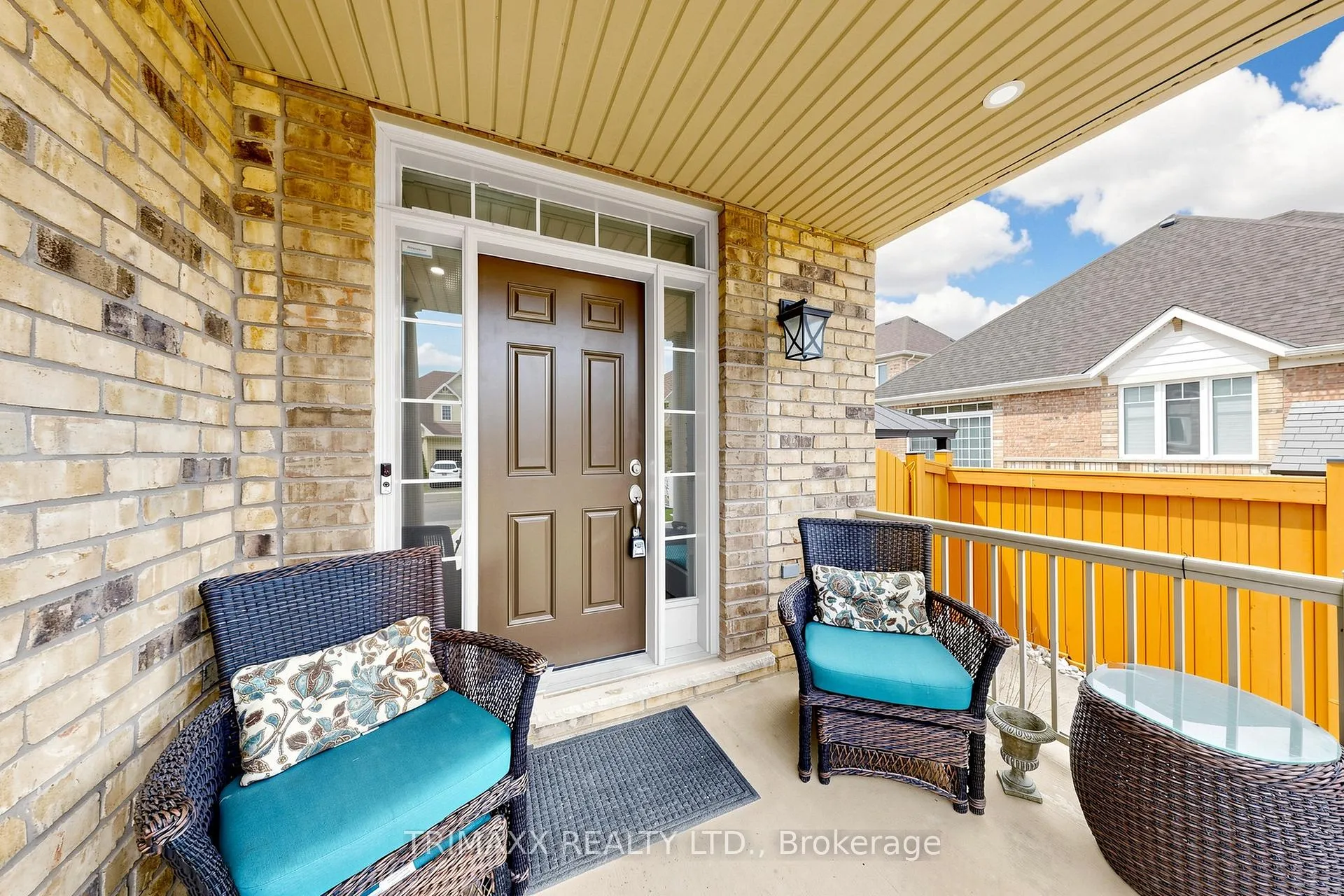Photo 4 of 30 Learmont Avenue, Caledon, Rural Caledon — HOMEH