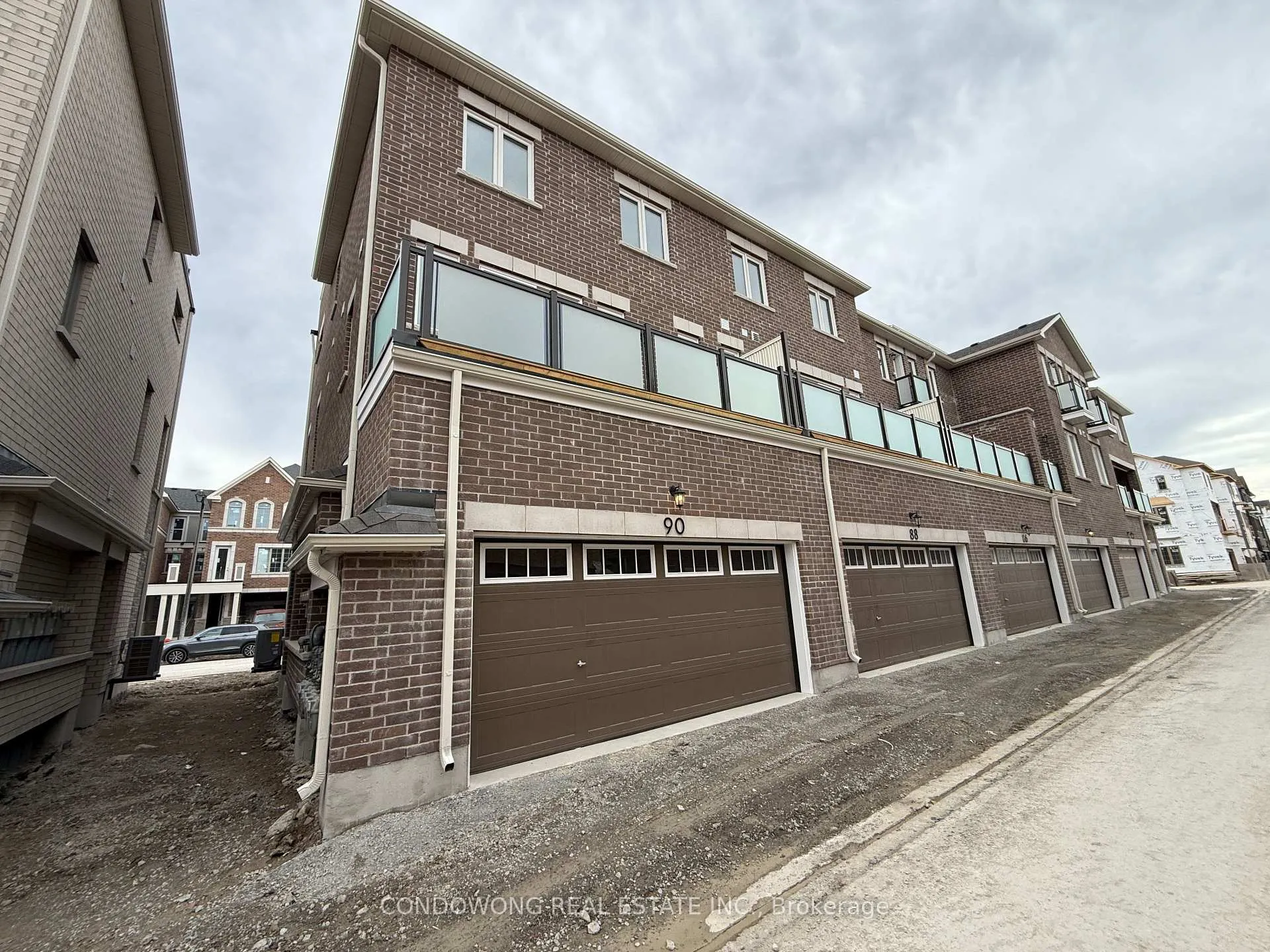 Photo 2 of 90 Avani Avenue, Markham, Rural Markham — HOMEH