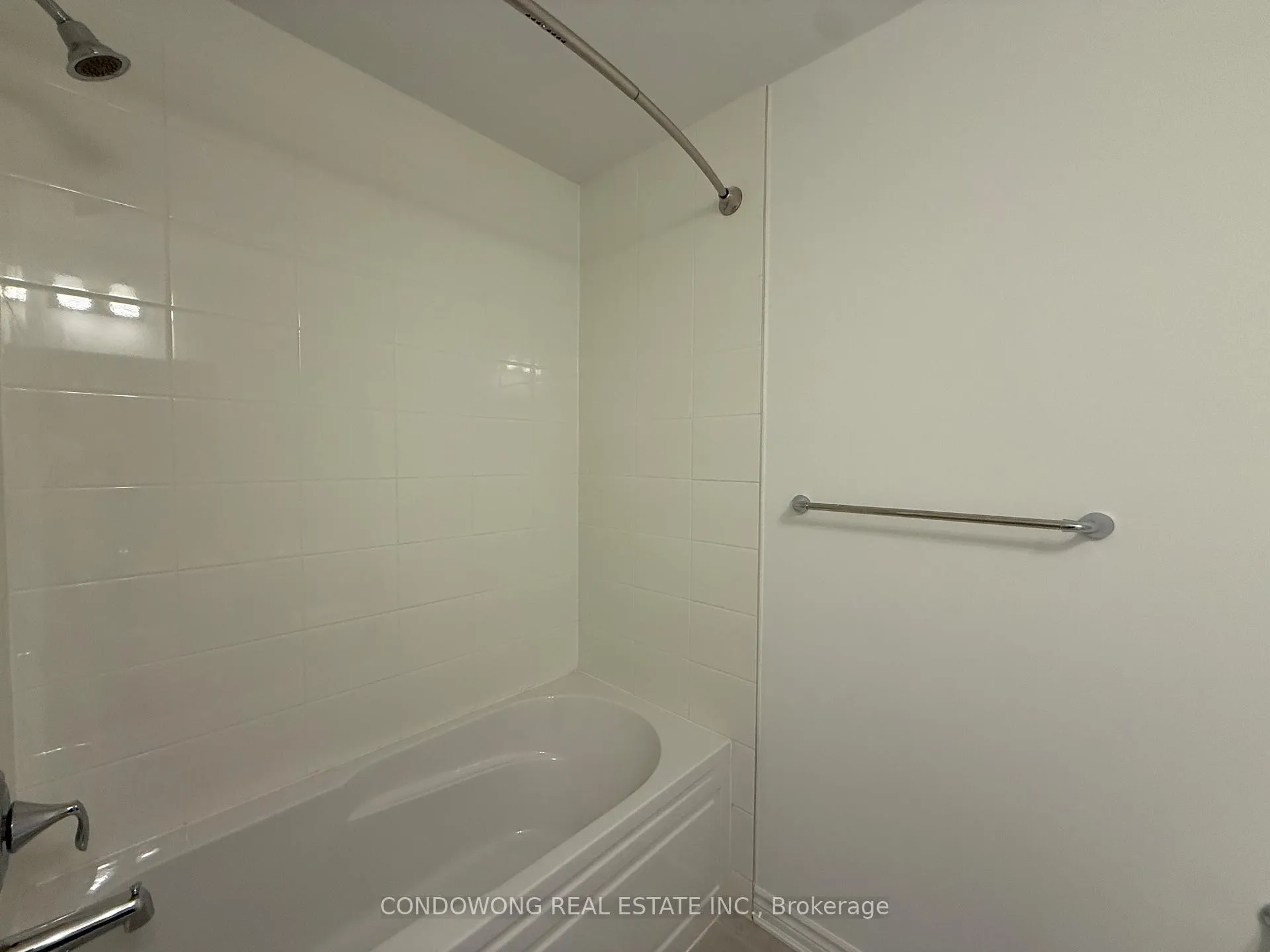 Photo 6 of 90 Avani Avenue, Markham, Rural Markham — HOMEH
