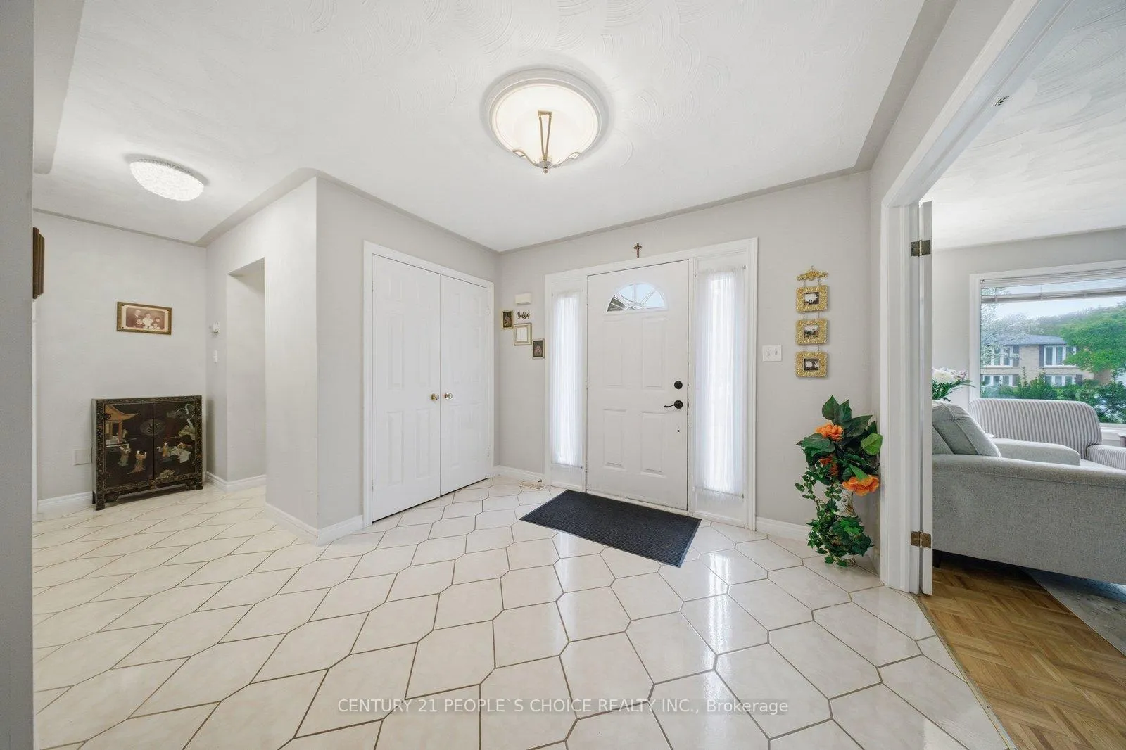 Photo 6 of 109 Gillin Road, Brantford — HOMEH