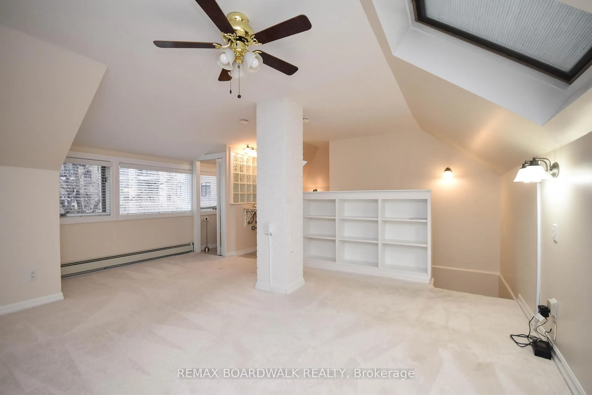 Photo 16 of 11 Kippewa Drive, Ottawa, Dows Lake — HOMEH