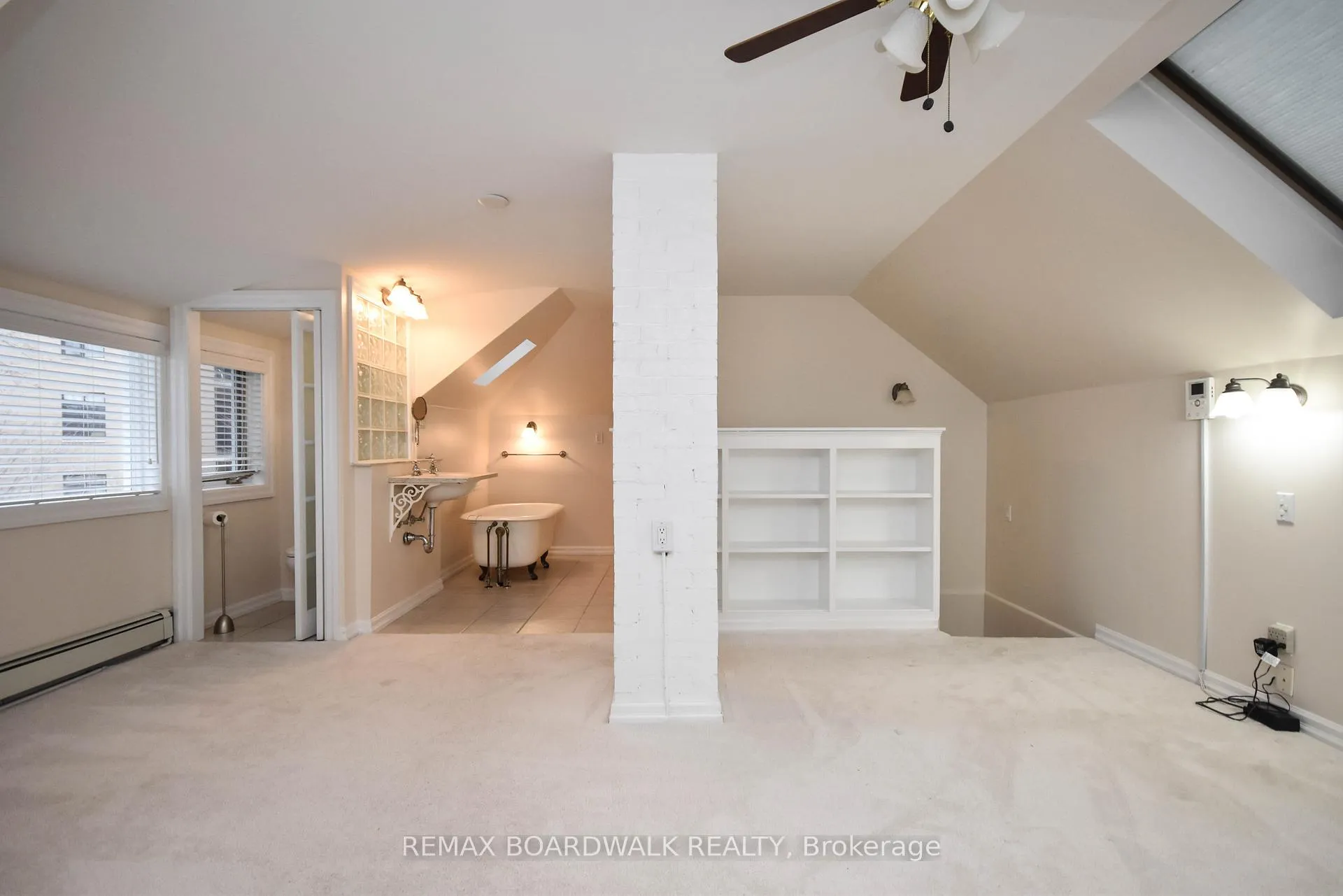 Photo 20 of 11 Kippewa Drive, Ottawa, Dows Lake — HOMEH