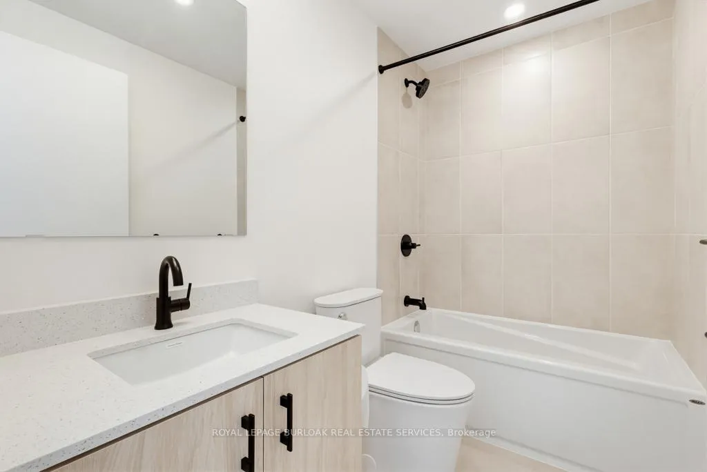 Photo 17 of Unit 123, 4878 Powers Common, Burlington, Alton — HOMEH