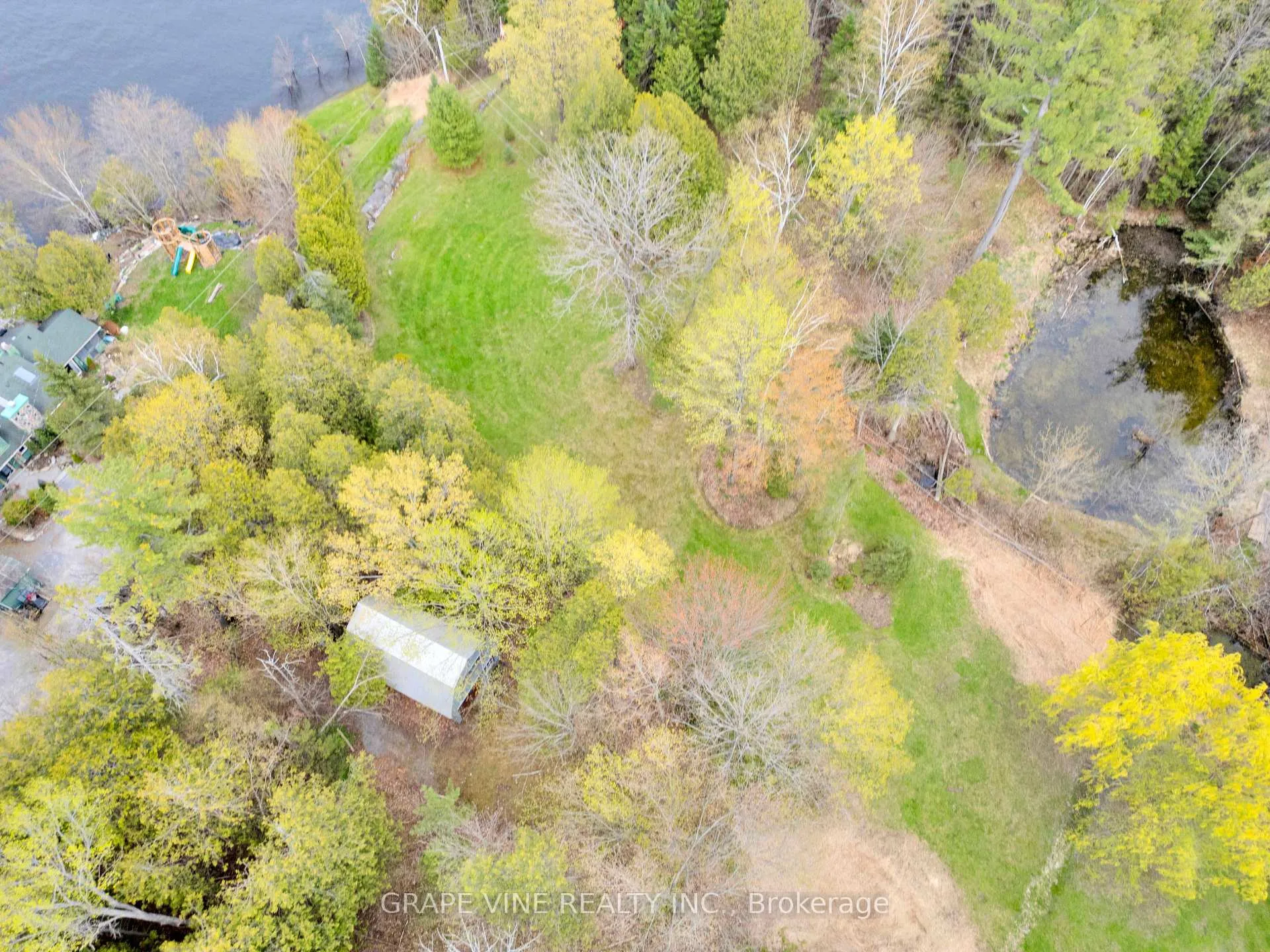 Photo 11 of 5468 Torbolton Ridge Road, Ottawa, Woodlawn/Maclarens Landing/Kilmaurs — HOMEH