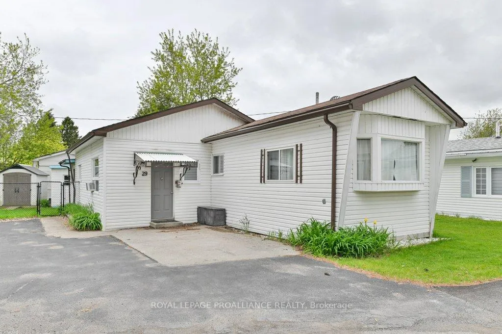 Photo 3 of Unit 29, 63 Whites Road, Quinte West, Sidney Ward — HOMEH