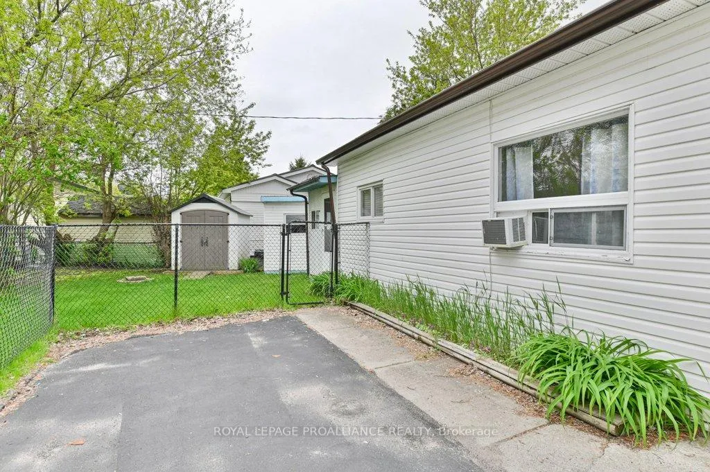 Photo 24 of Unit 29, 63 Whites Road, Quinte West, Sidney Ward — HOMEH