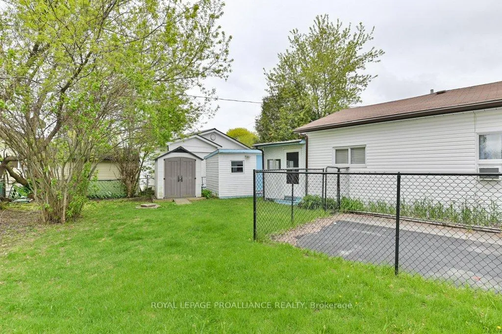 Photo 25 of Unit 29, 63 Whites Road, Quinte West, Sidney Ward — HOMEH