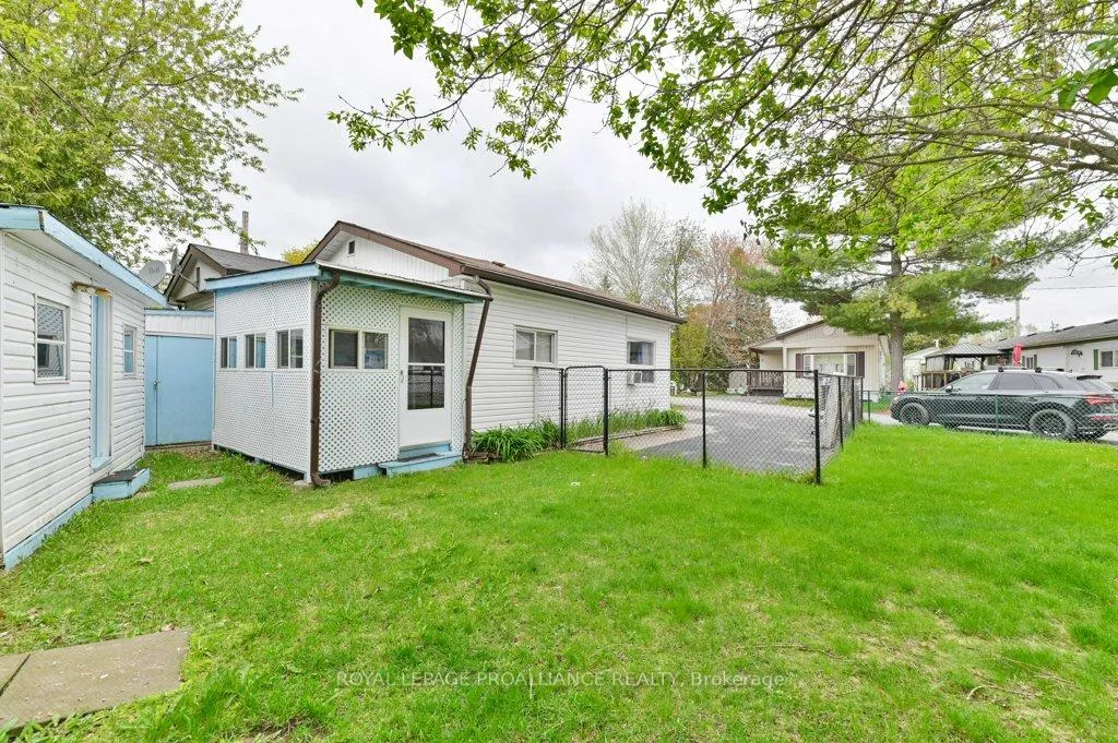 Photo 28 of Unit 29, 63 Whites Road, Quinte West, Sidney Ward — HOMEH