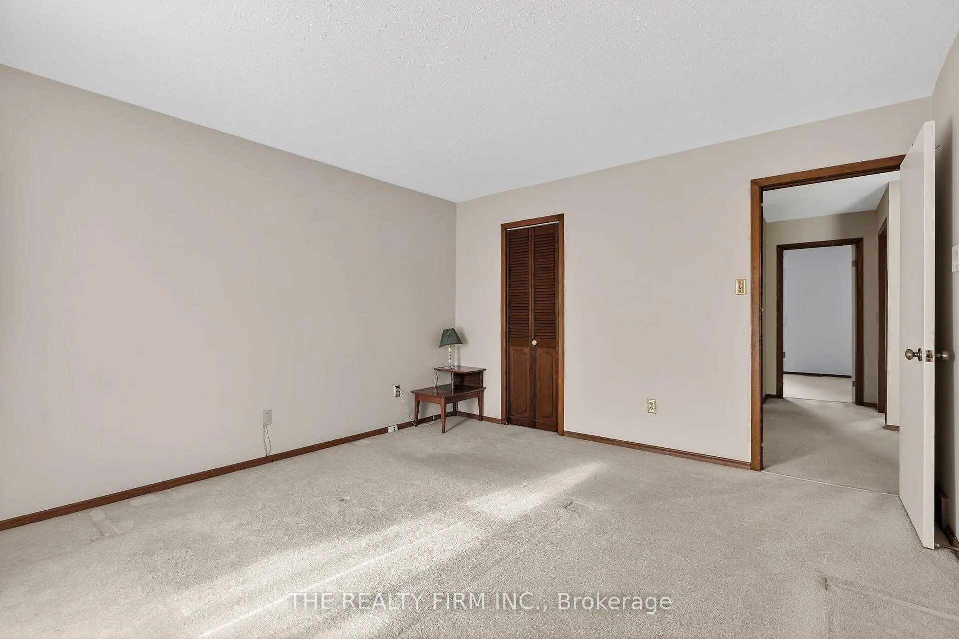 Photo 30 of 369 Everglade Crescent, London, North P — HOMEH