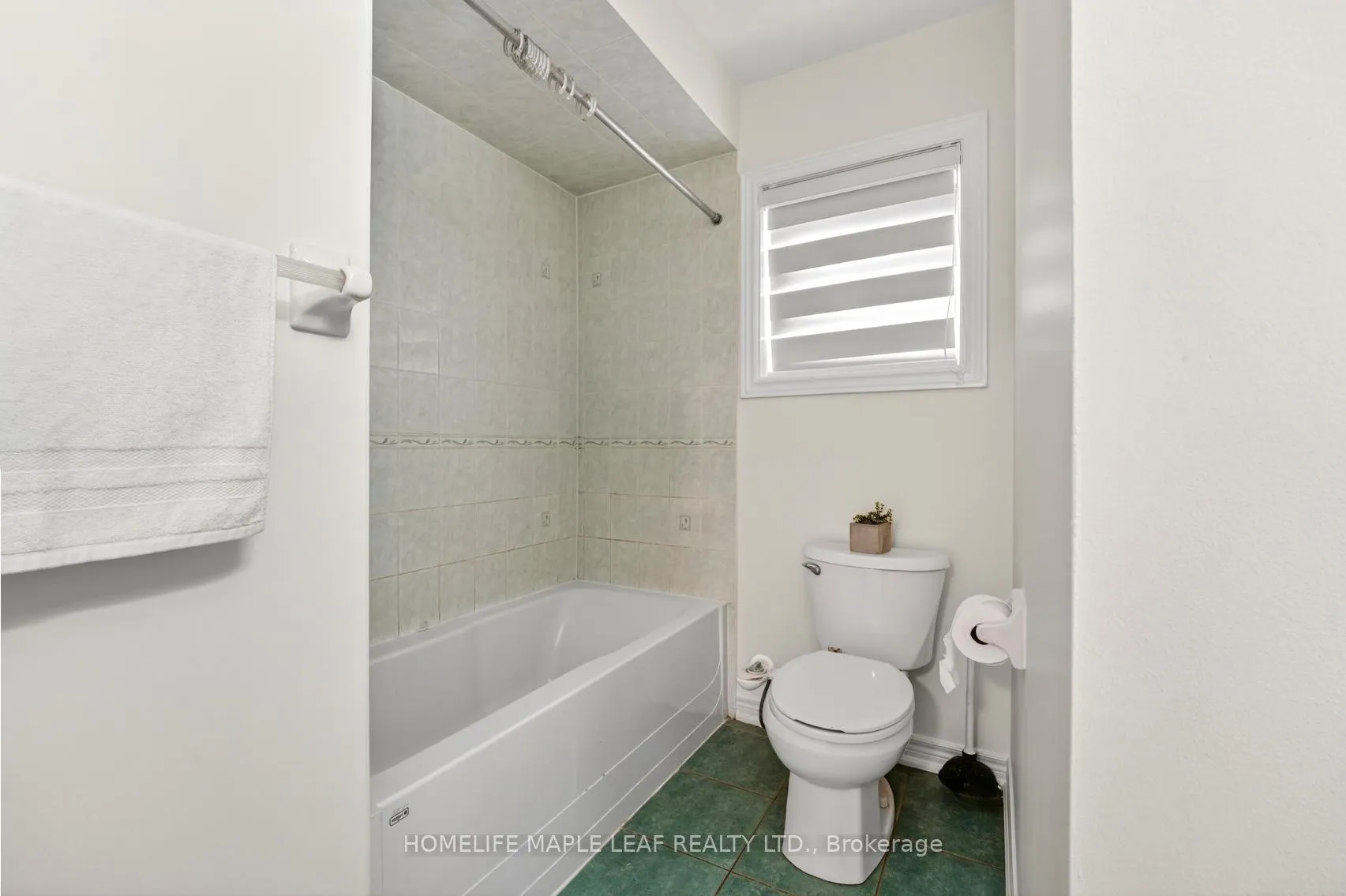 Photo 24 of 6 Clearjoy Street, Brampton, Madoc — HOMEH